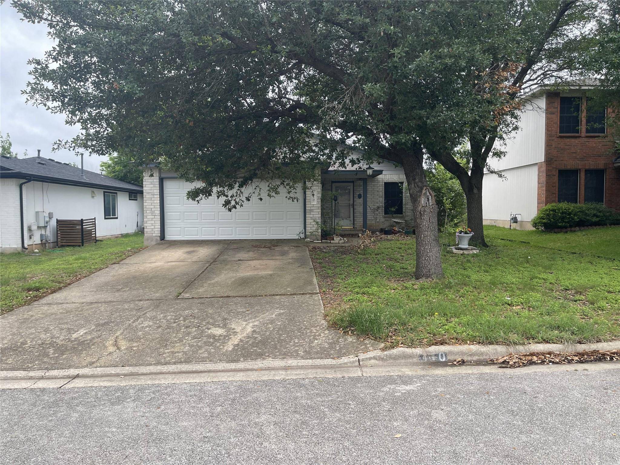 110 Brentwood DR, Leander, TX 78641