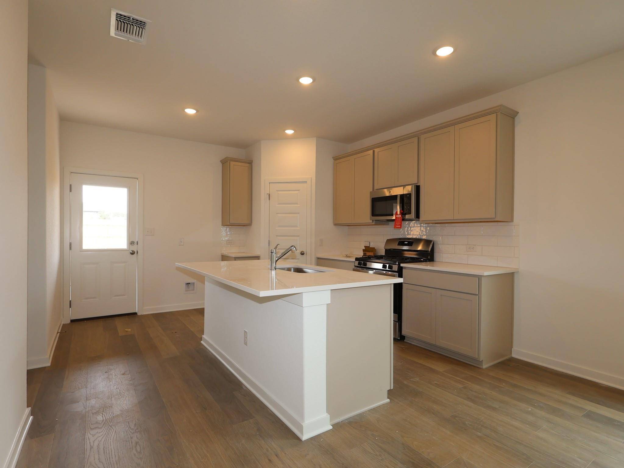 122 Heritage Forest PKWY, Dripping Springs, TX 78620