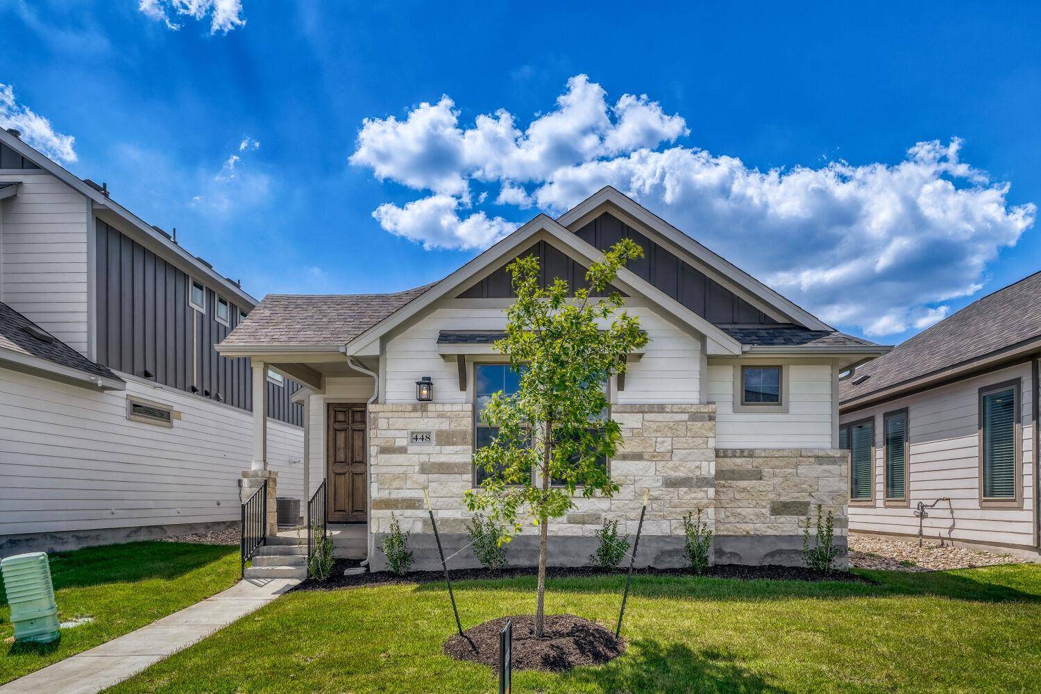 448 Burlington DR, Buda, TX 78610