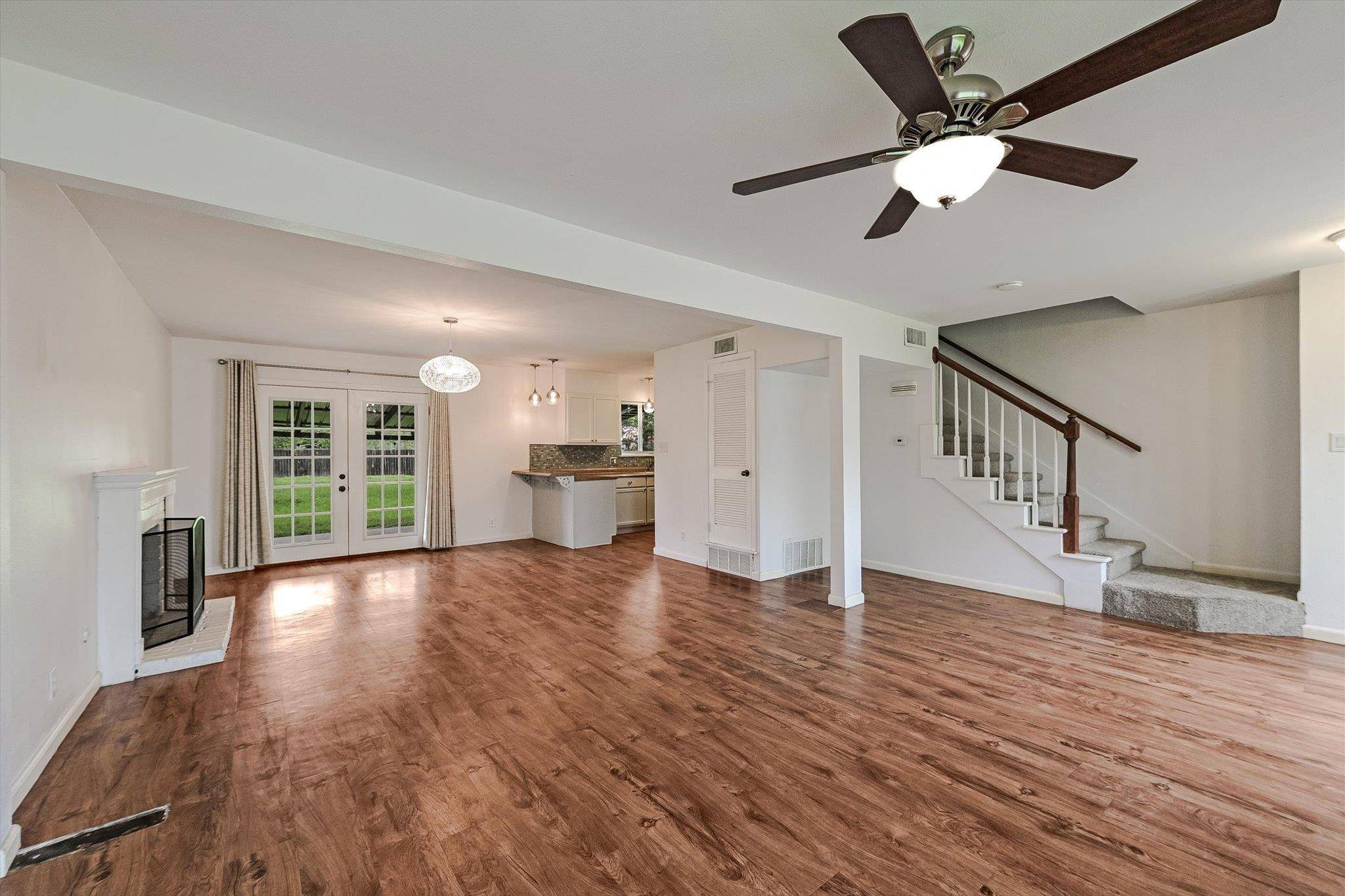 4904 Creekline DR, Austin, TX 78745
