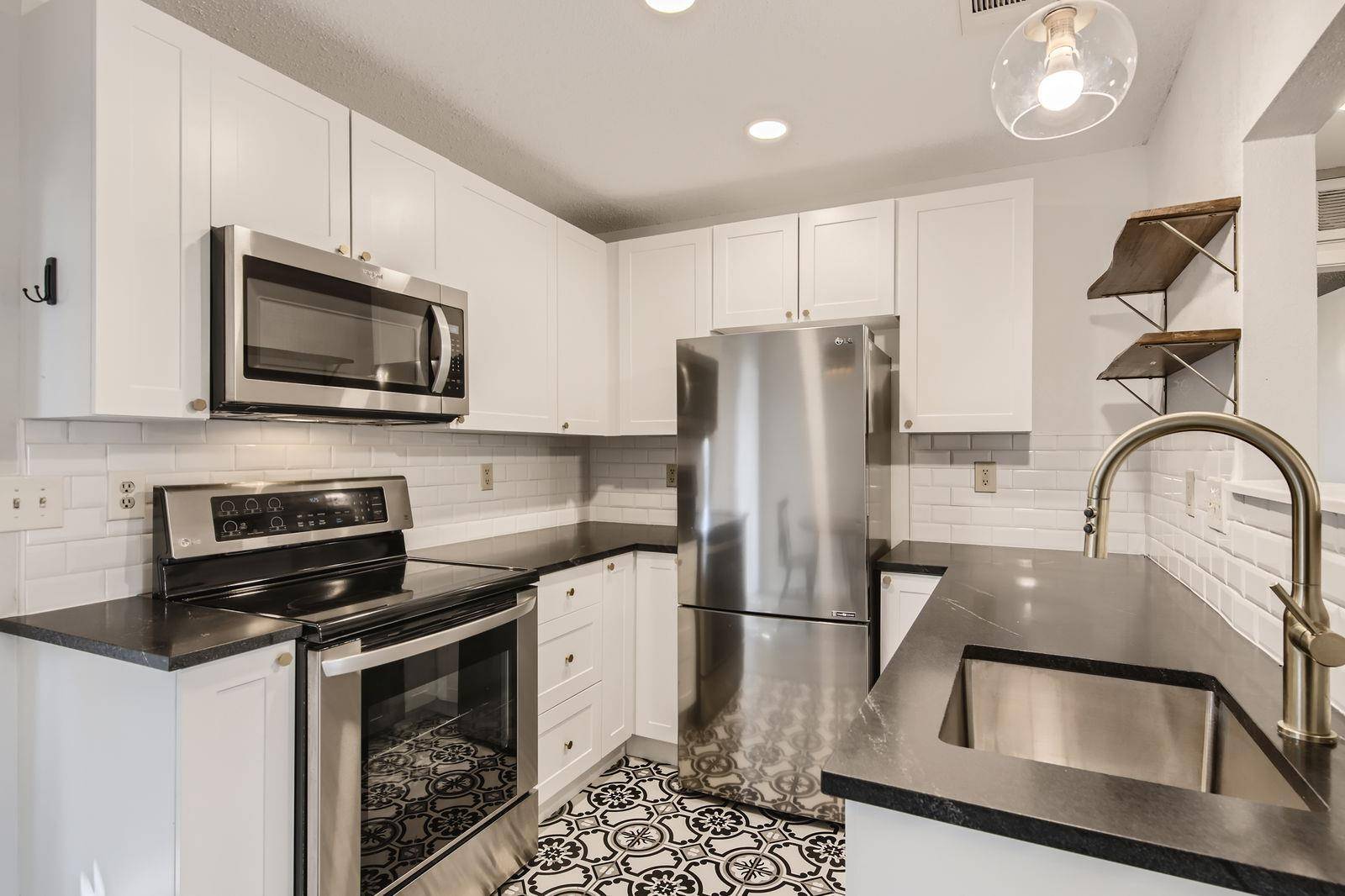 1015 E Yager LN #141, Austin, TX 78753
