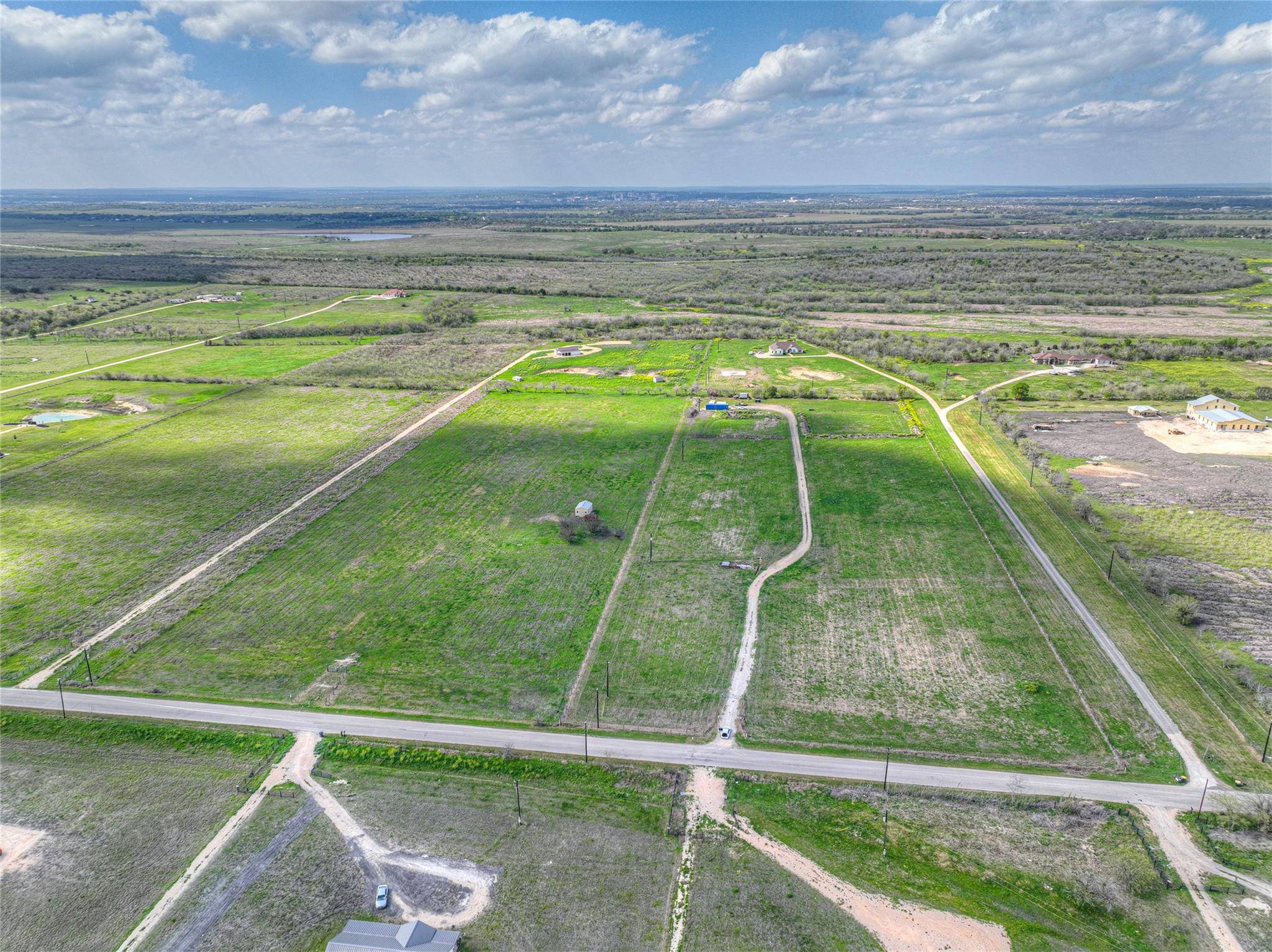 1492 Scull RD, San Marcos, TX 78666