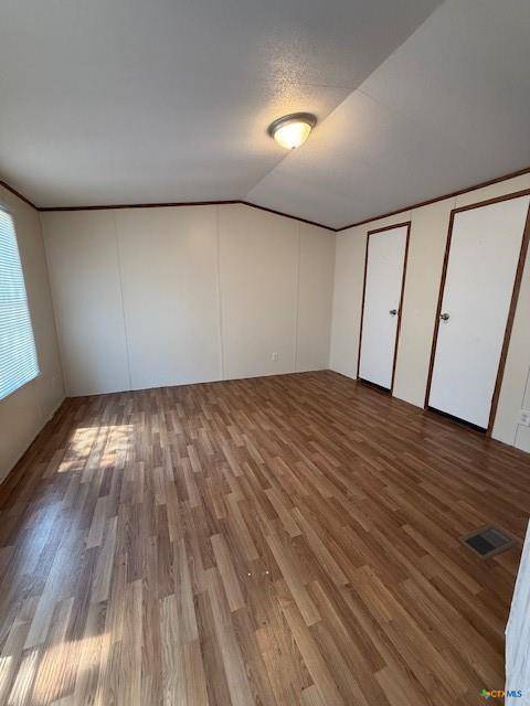263 Hickory Hill LN, La Vernia, TX 78121