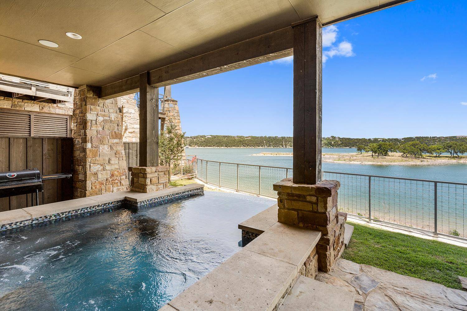 2217 Seabiscuit CV #113, Spicewood, TX 78669