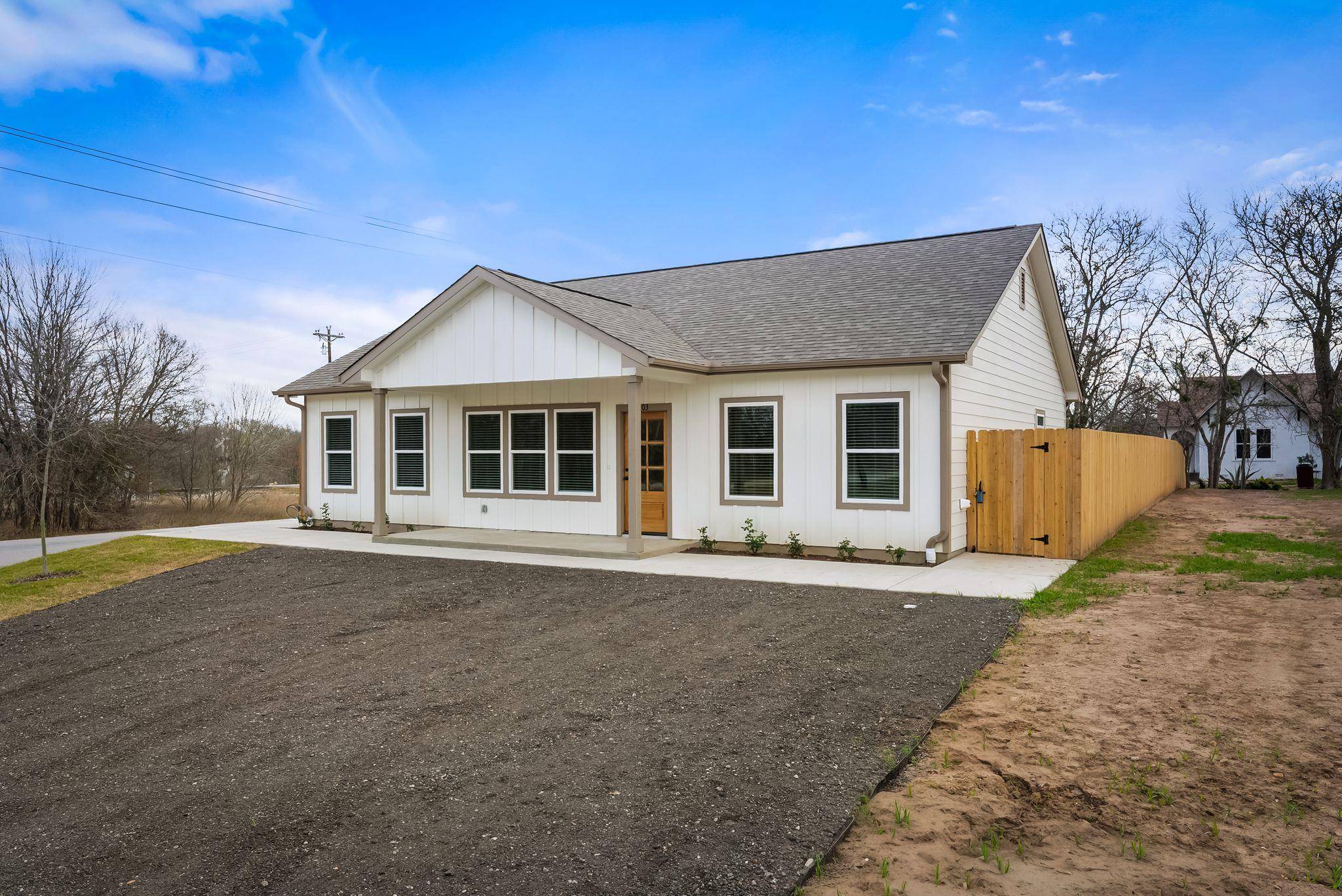 103 Lentz Main ST, Red Rock, TX 78662