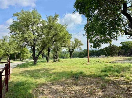 5 Barlow DR, Briggs, TX 78608
