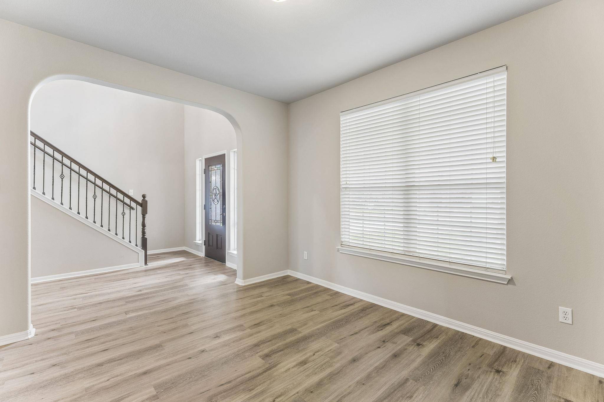 391 Middle CRK, Buda, TX 78610