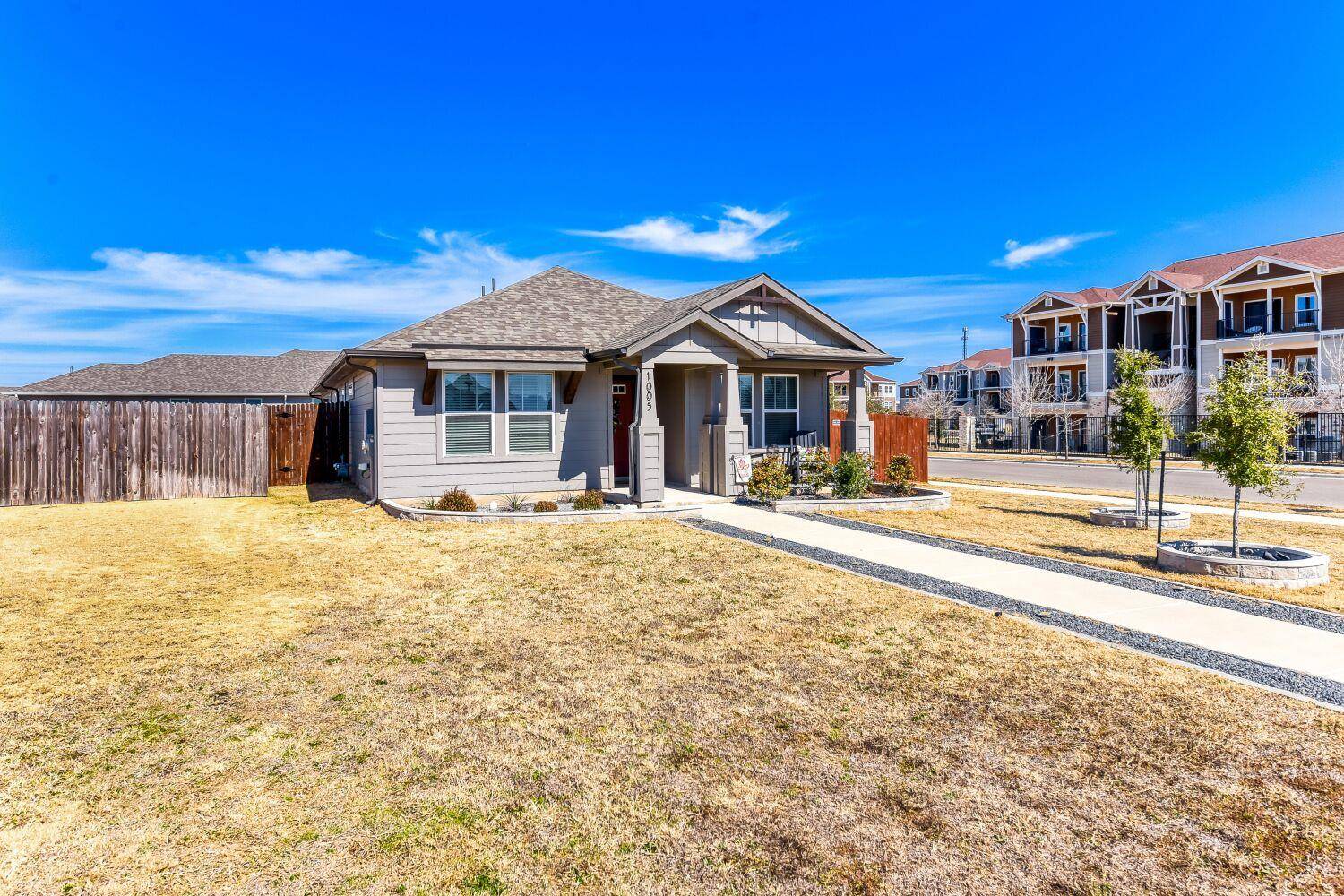 1005 Main ST, Hutto, TX 78634