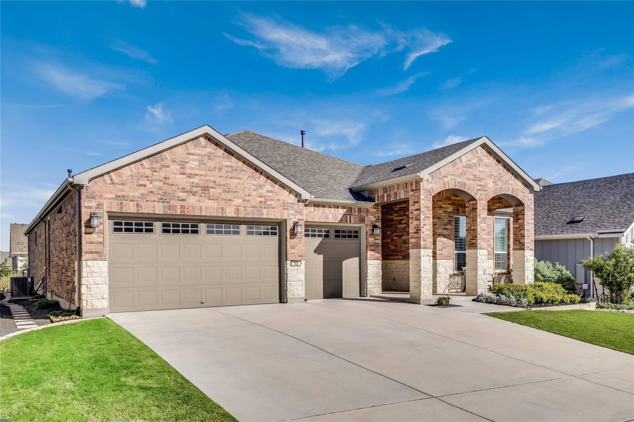 102 Pointer LN, Georgetown, TX 78633