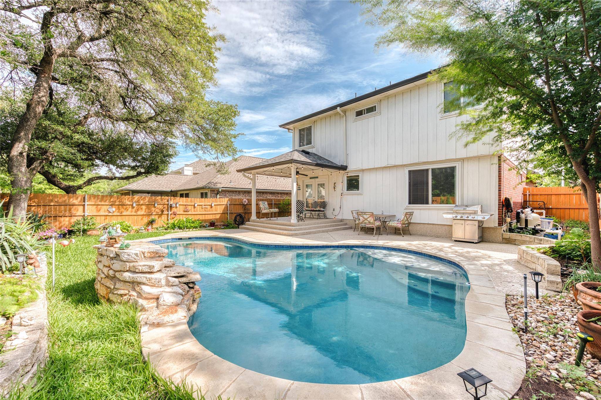 8325 Osborne DR, Austin, TX 78729