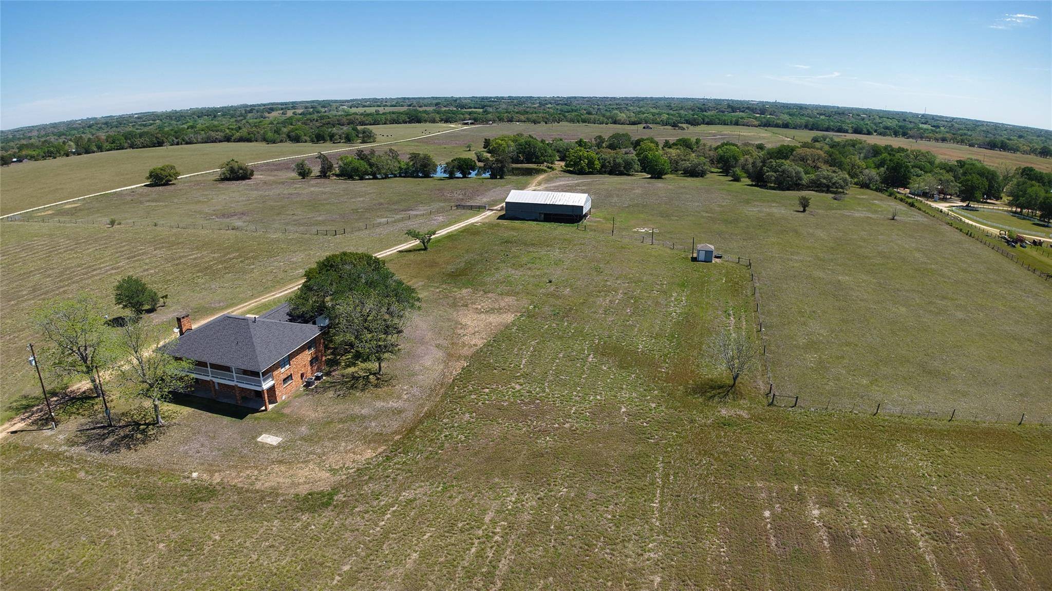 2745 Holub RD, Schulenburg, TX 78956