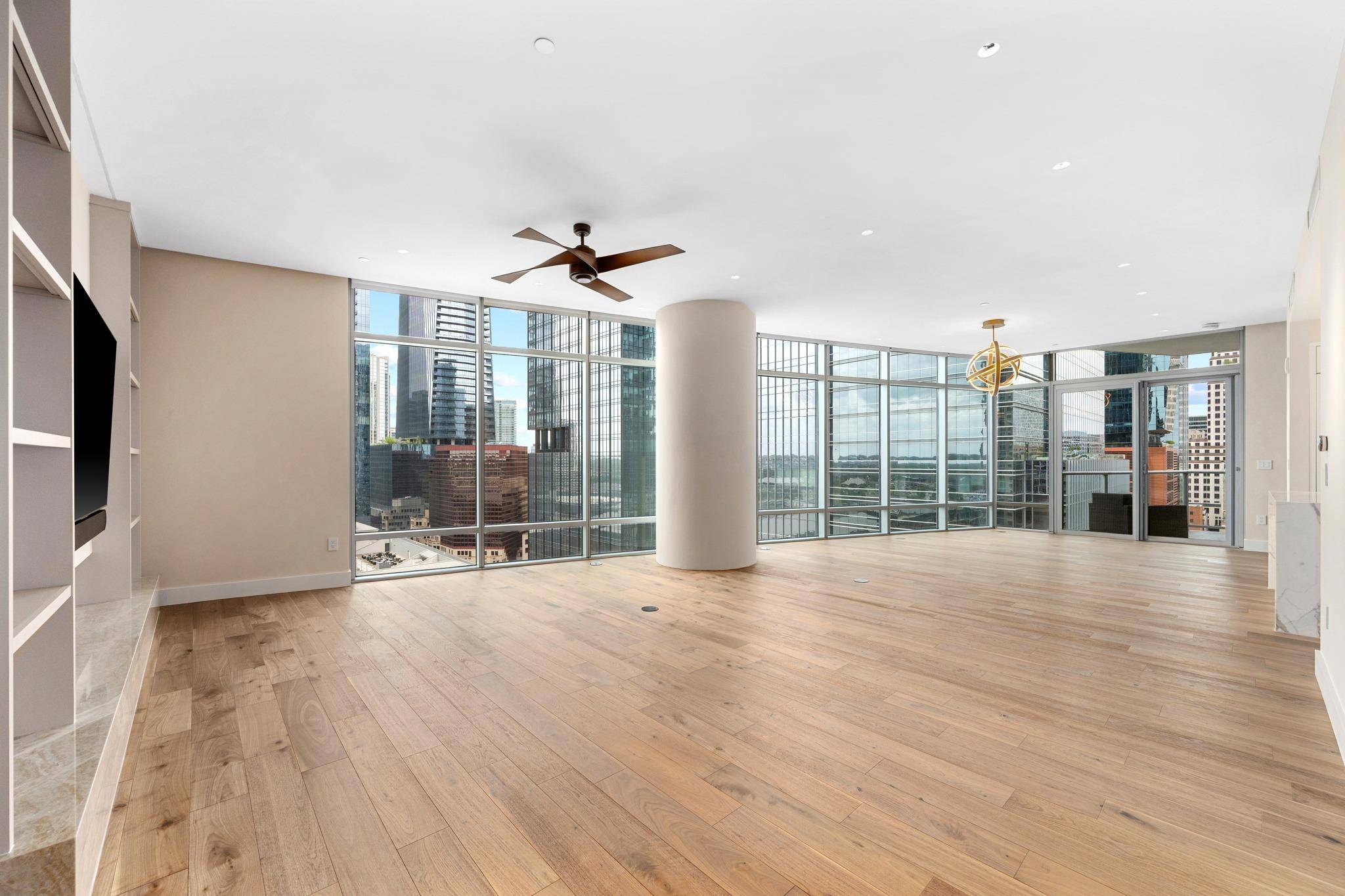 200 Congress Ave #15E, Austin, TX 78701