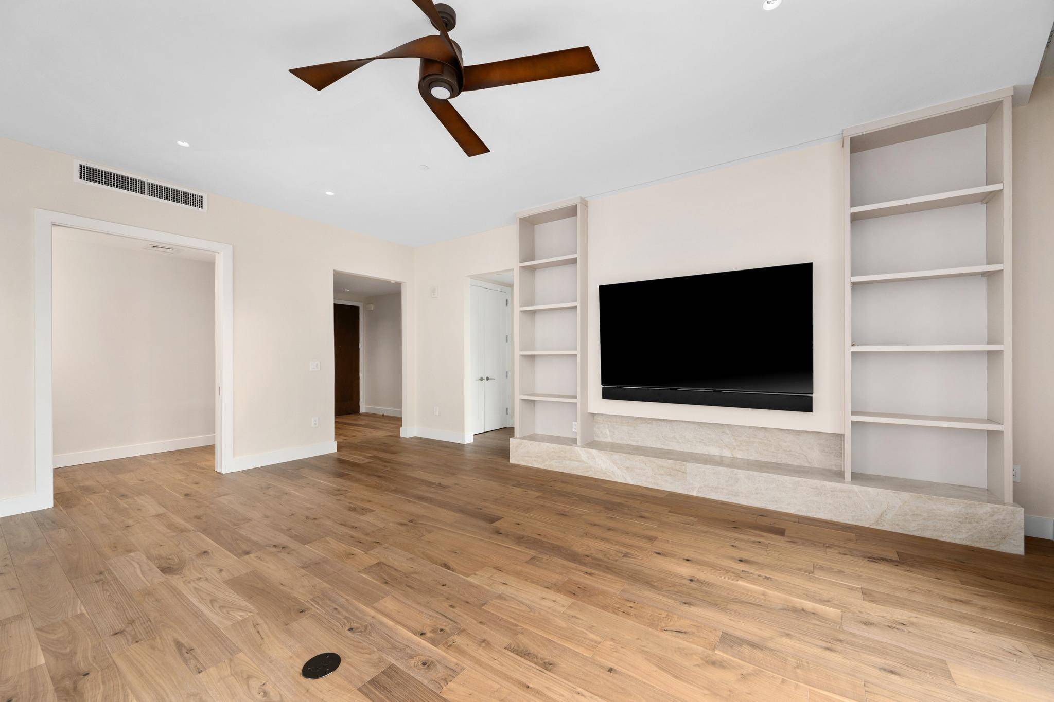 200 Congress Ave #15E, Austin, TX 78701