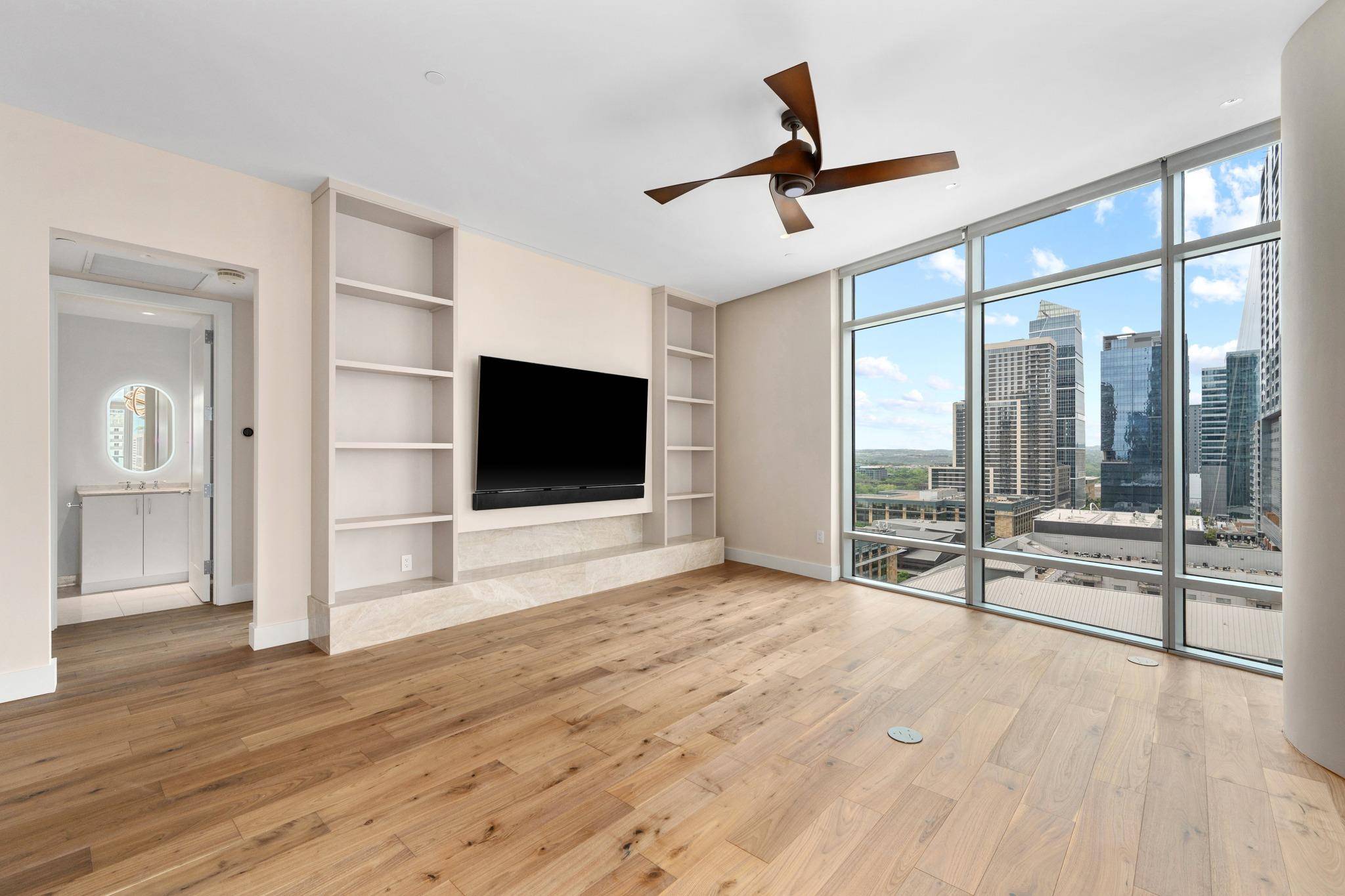 200 Congress Ave #15E, Austin, TX 78701