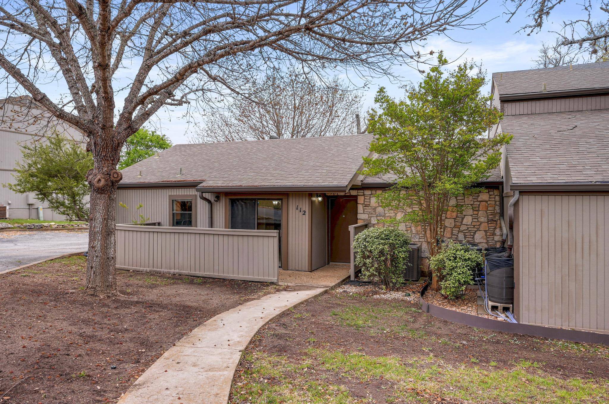 1875 West LN #112, Kerrville, TX 78028