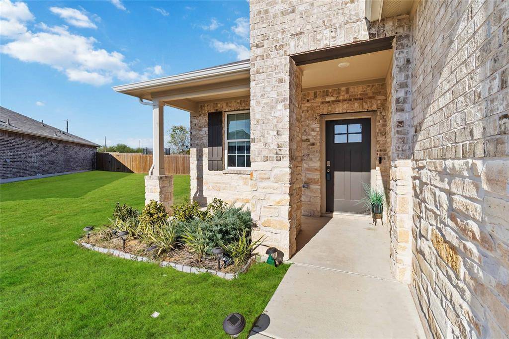 226 Coralbean DR, Kyle, TX 78640