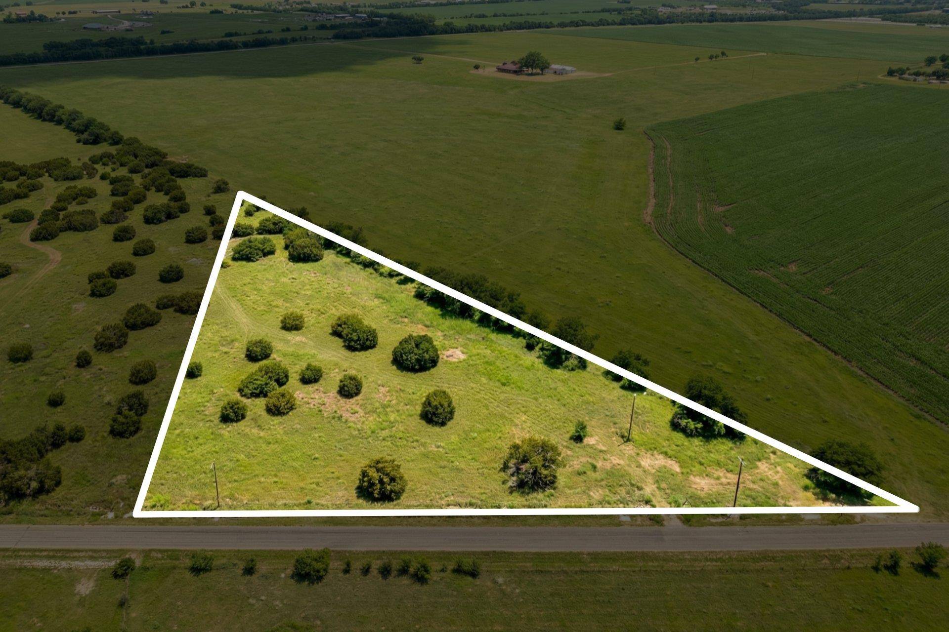 562 County Road 154, Georgetown, TX 78626