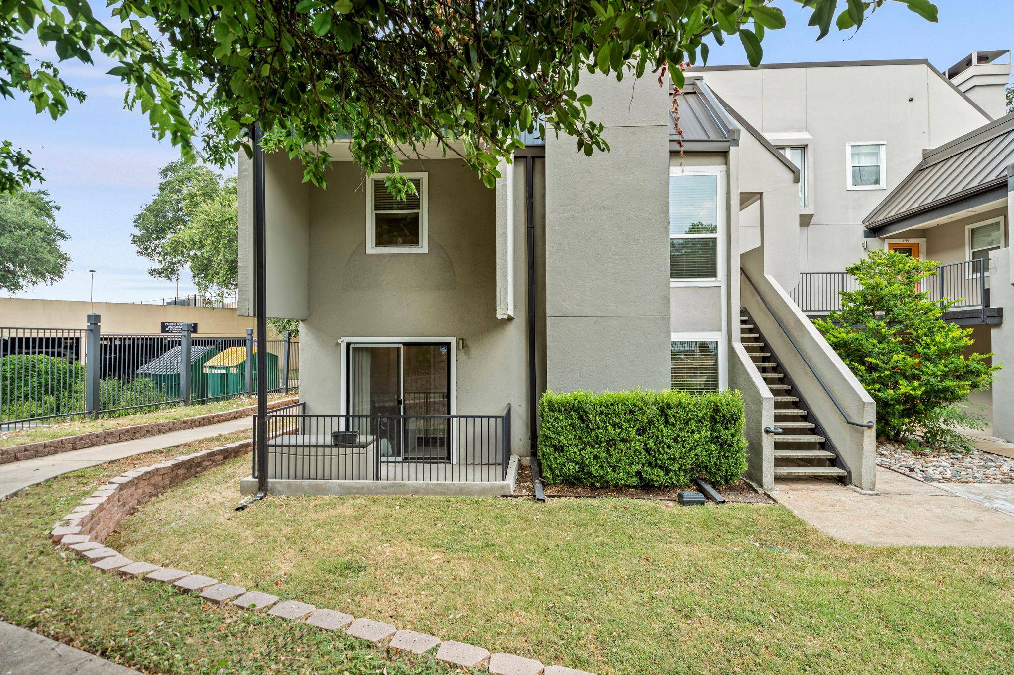 935 La Posada DR #148, Austin, TX 78752