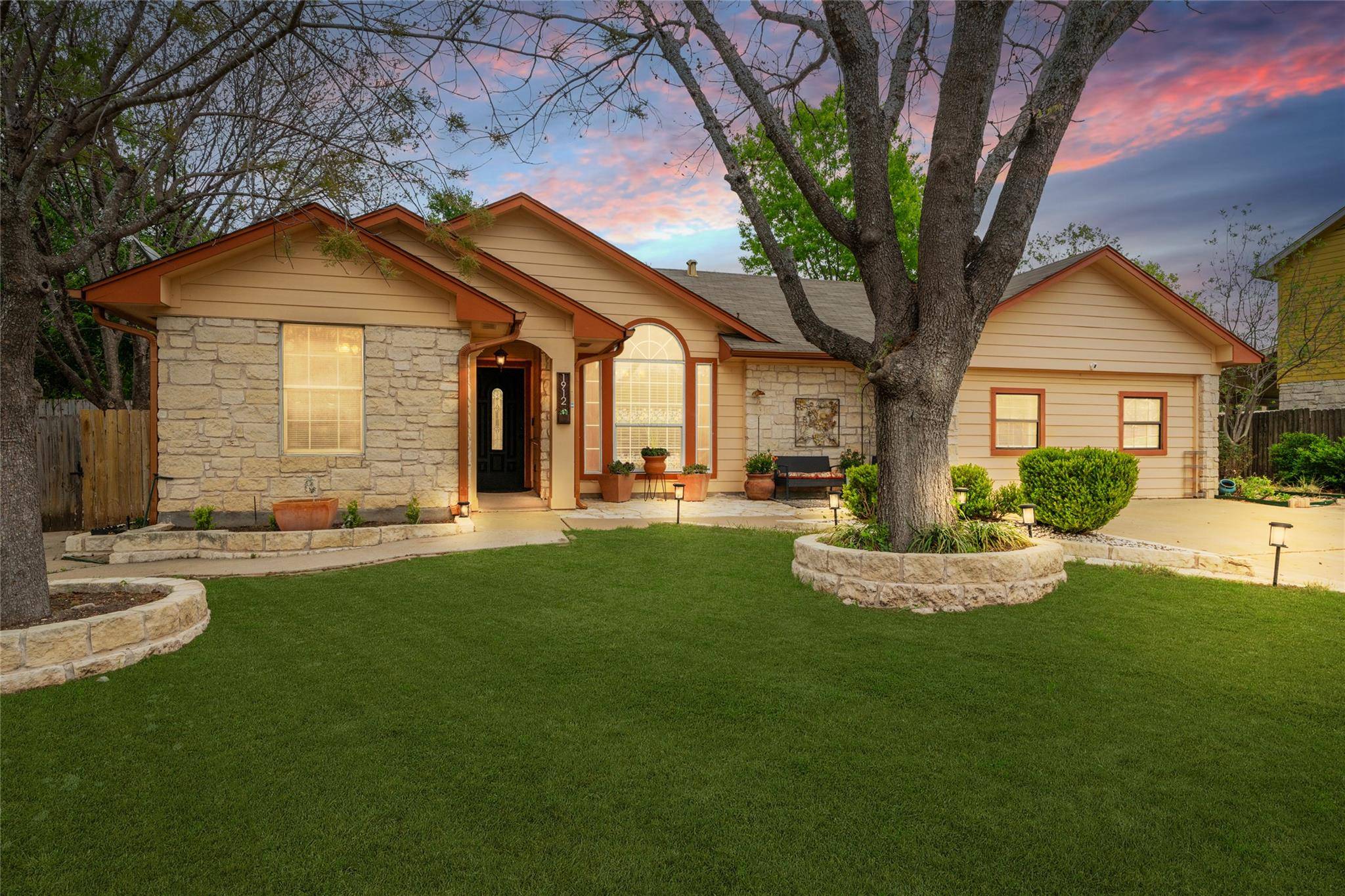 1912 Yaupon TRL, Cedar Park, TX 78613