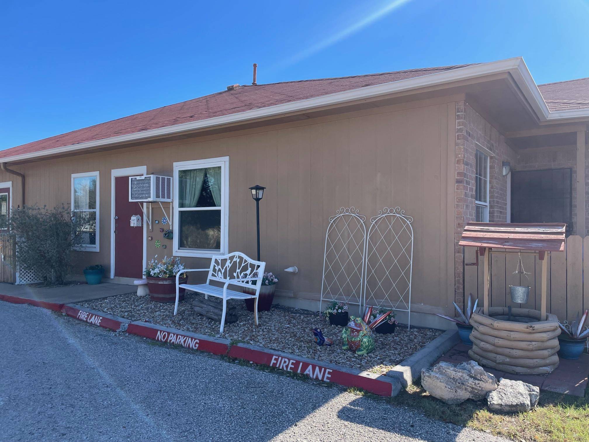 2100 S Bagdad RD, Leander, TX 78641