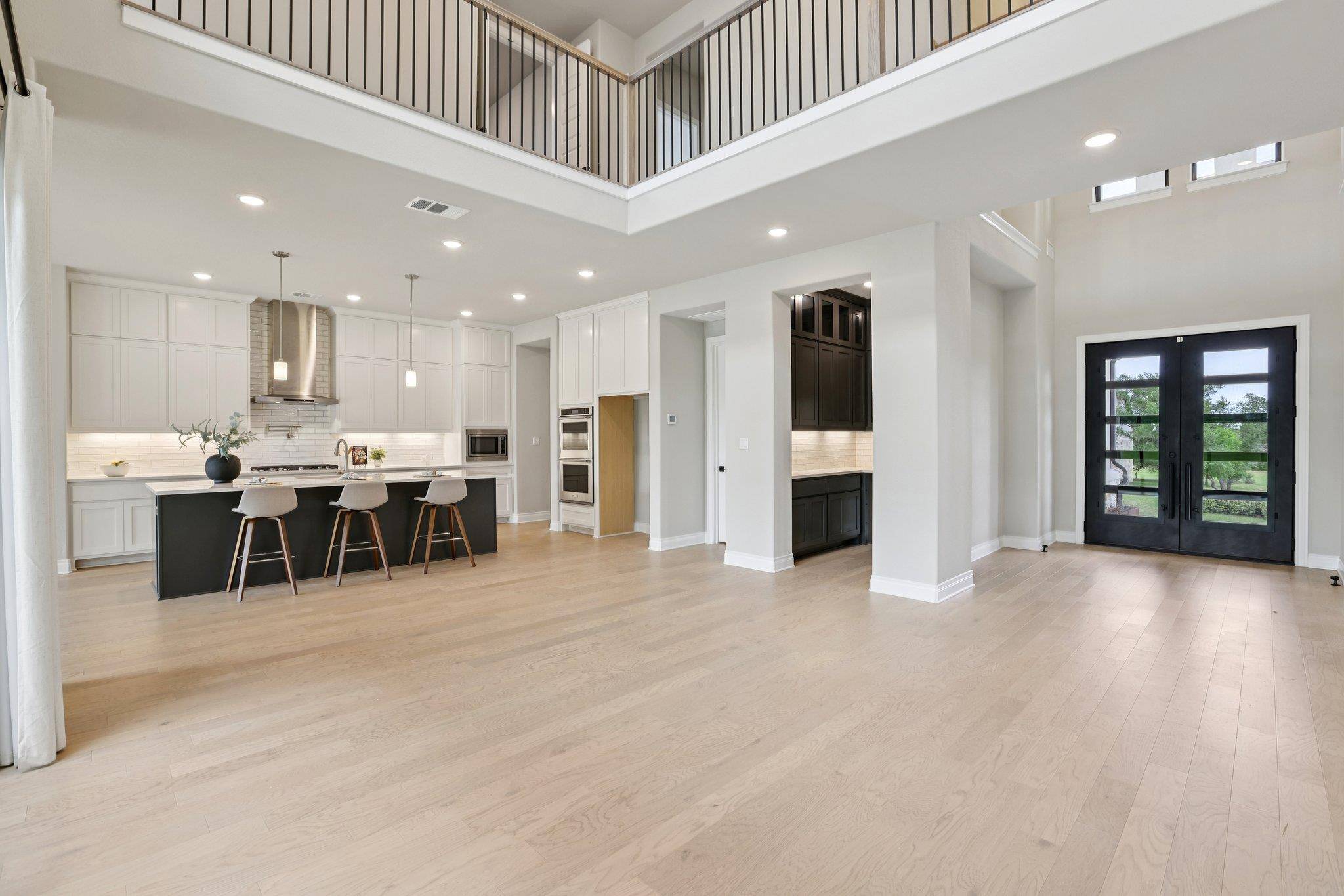 216 Spence LN, Liberty Hill, TX 78642