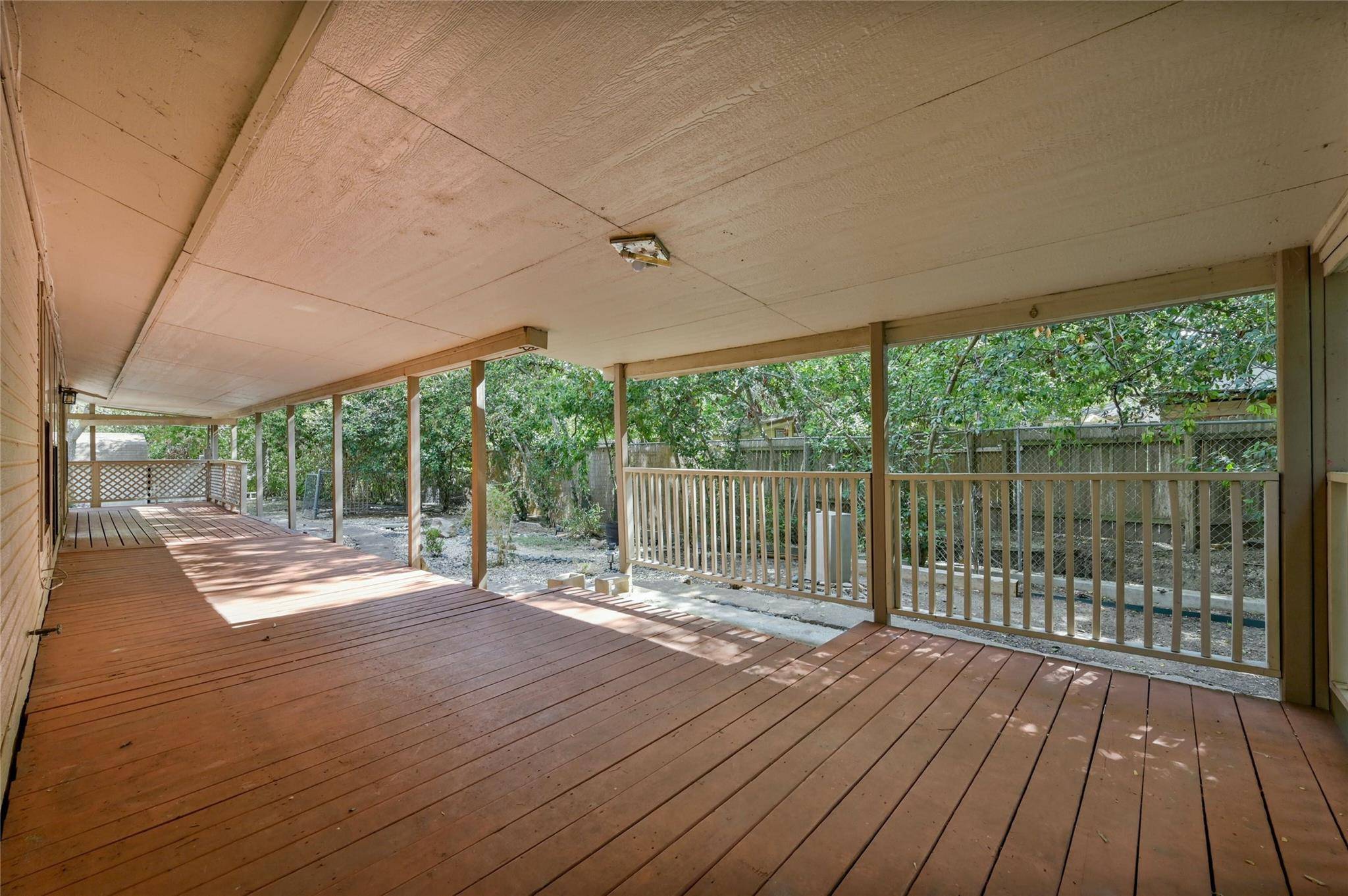 6713 SILVERMINE DR, Austin, TX 78736