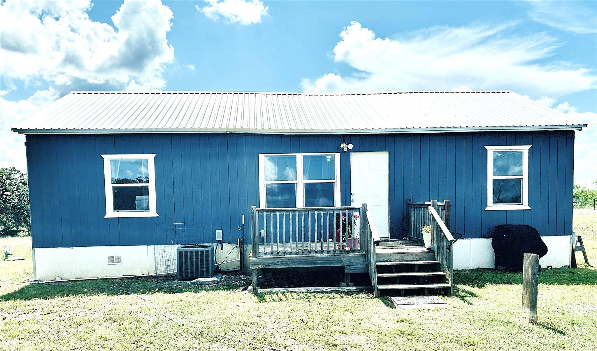 136 Fm 2239 RD, Paige, TX 78659