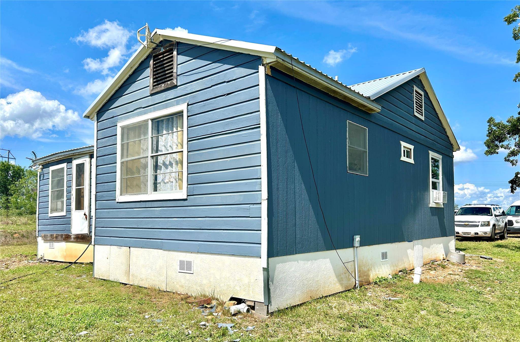 136 Fm 2239 RD, Paige, TX 78659