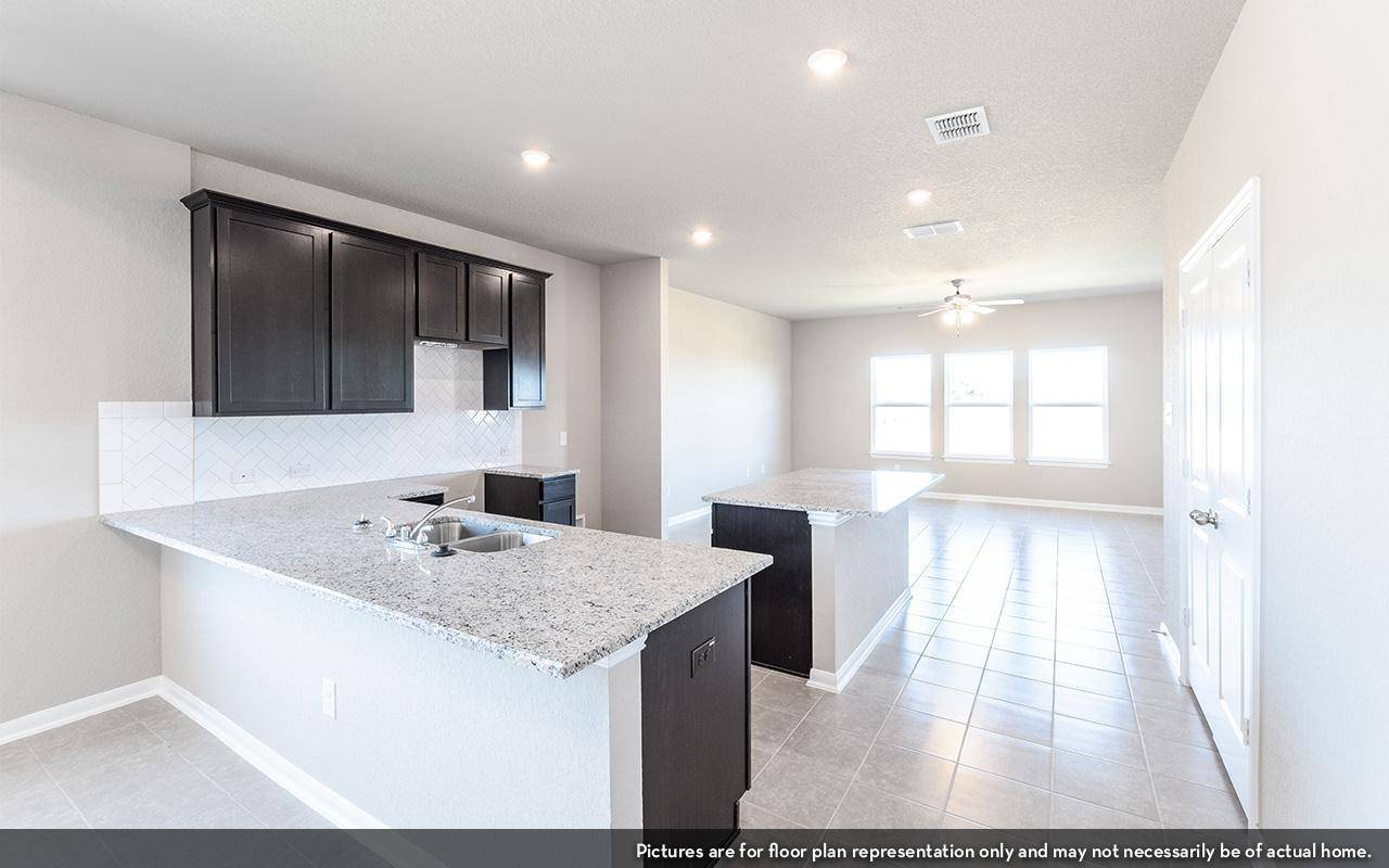 217 Lina WAY, Seguin, TX 78155