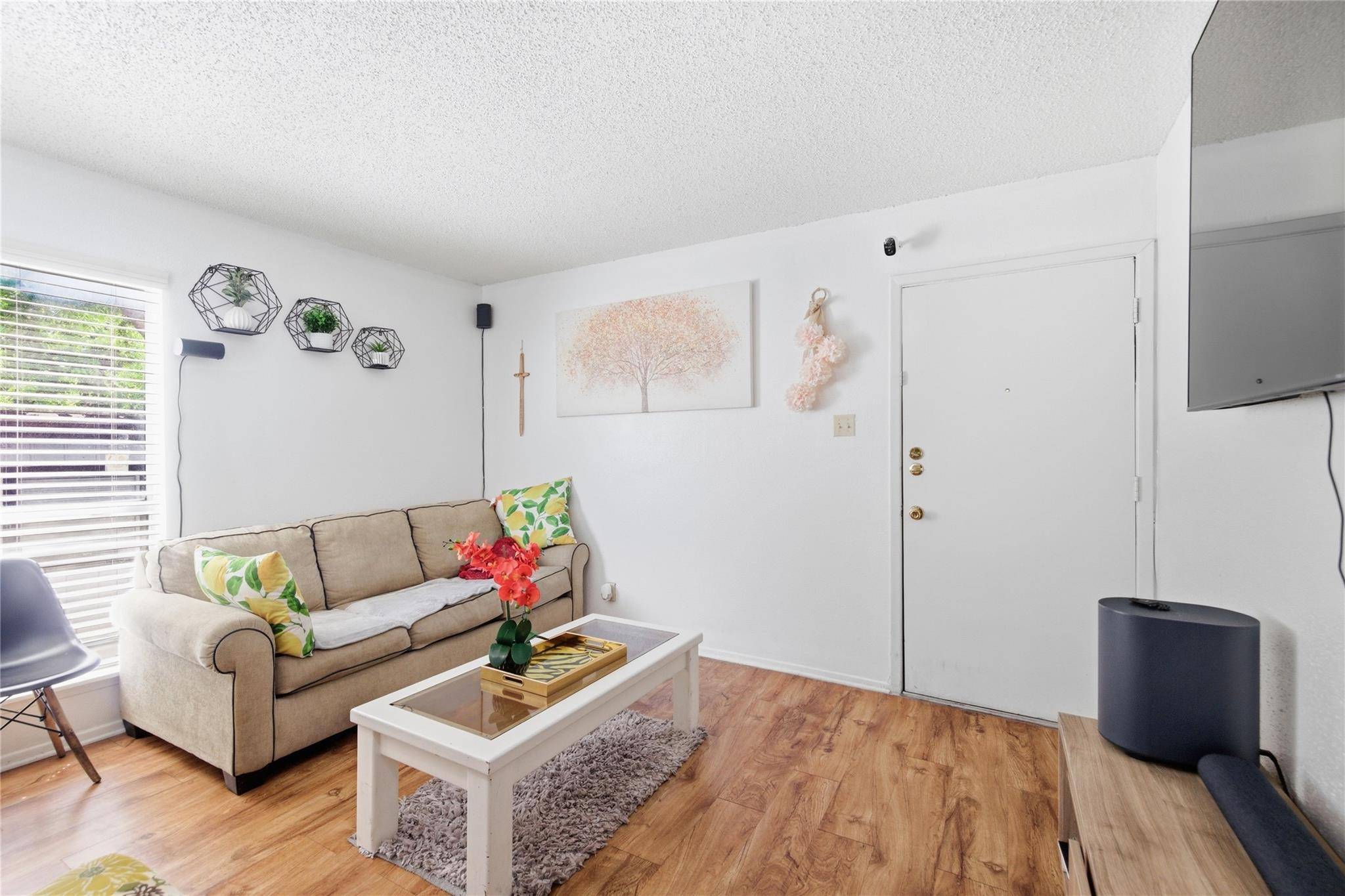 2801 Hemphill PARK #A201, Austin, TX 78705