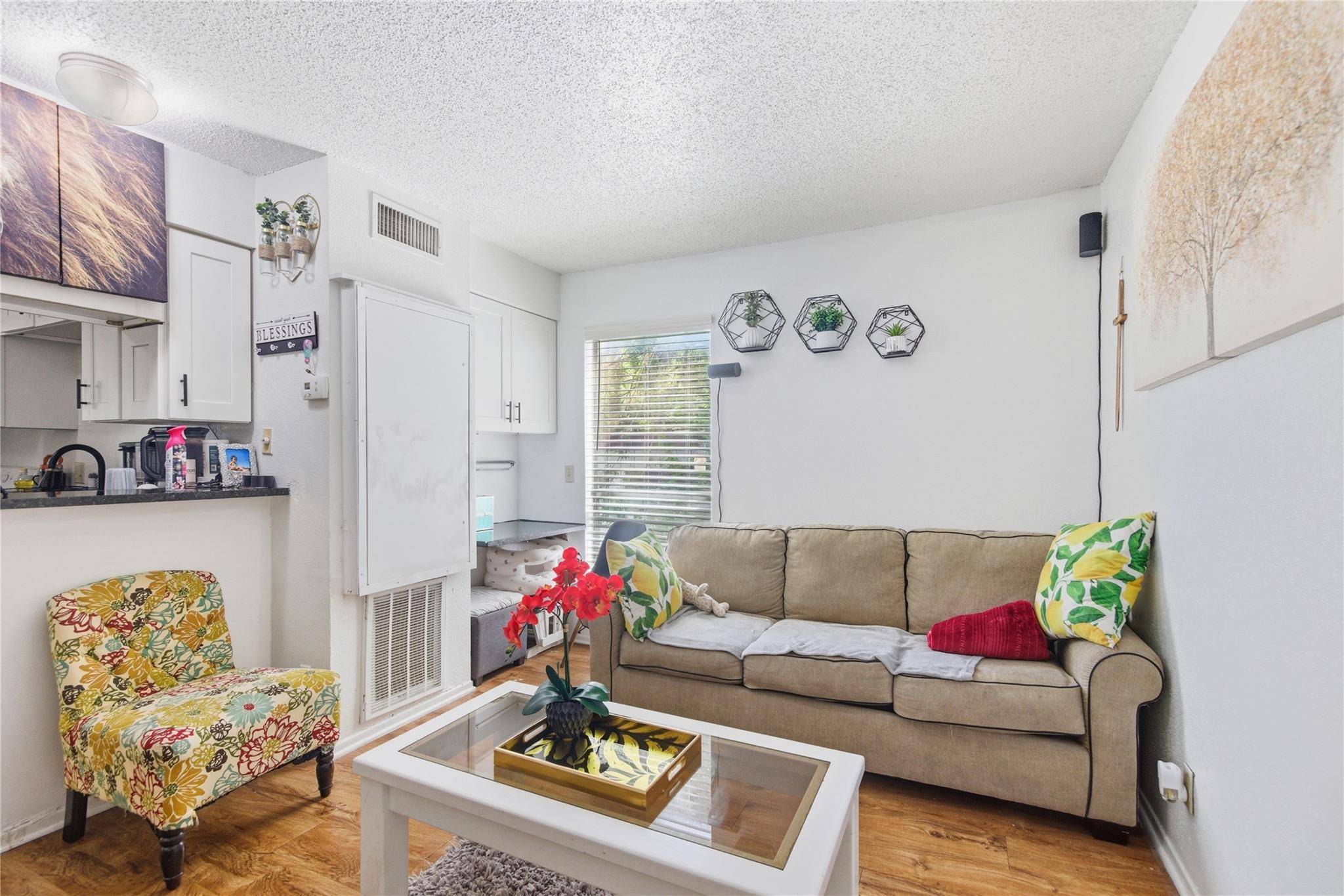 2801 Hemphill PARK #A201, Austin, TX 78705