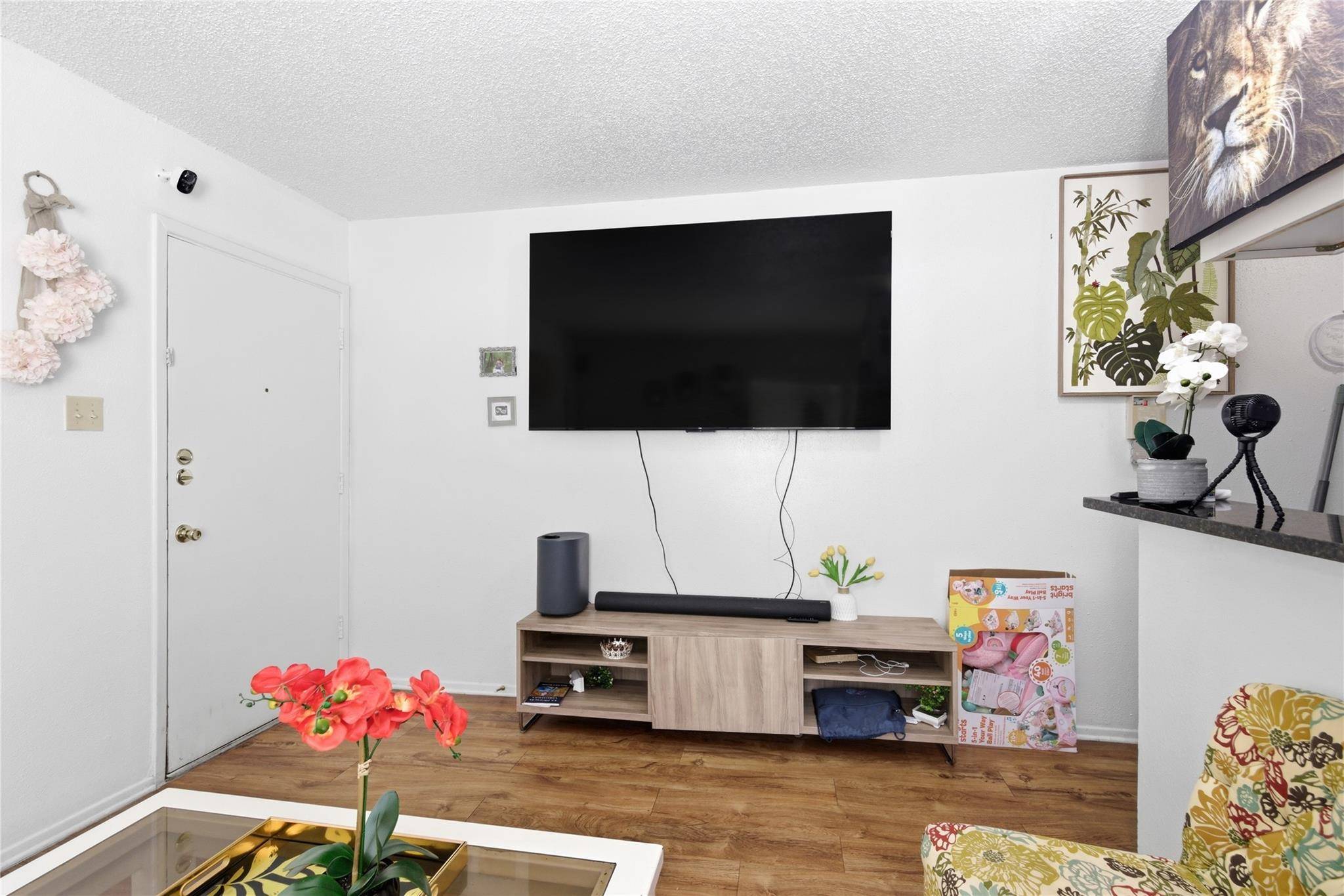 2801 Hemphill PARK #A201, Austin, TX 78705