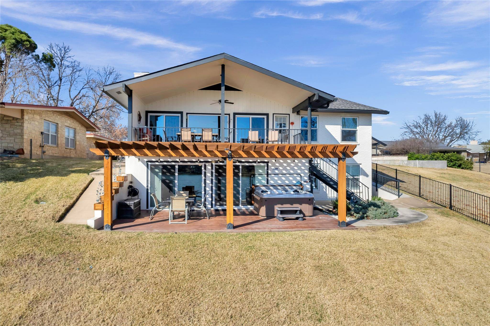 1846 Bluebonnet LN, Kingsland, TX 78639