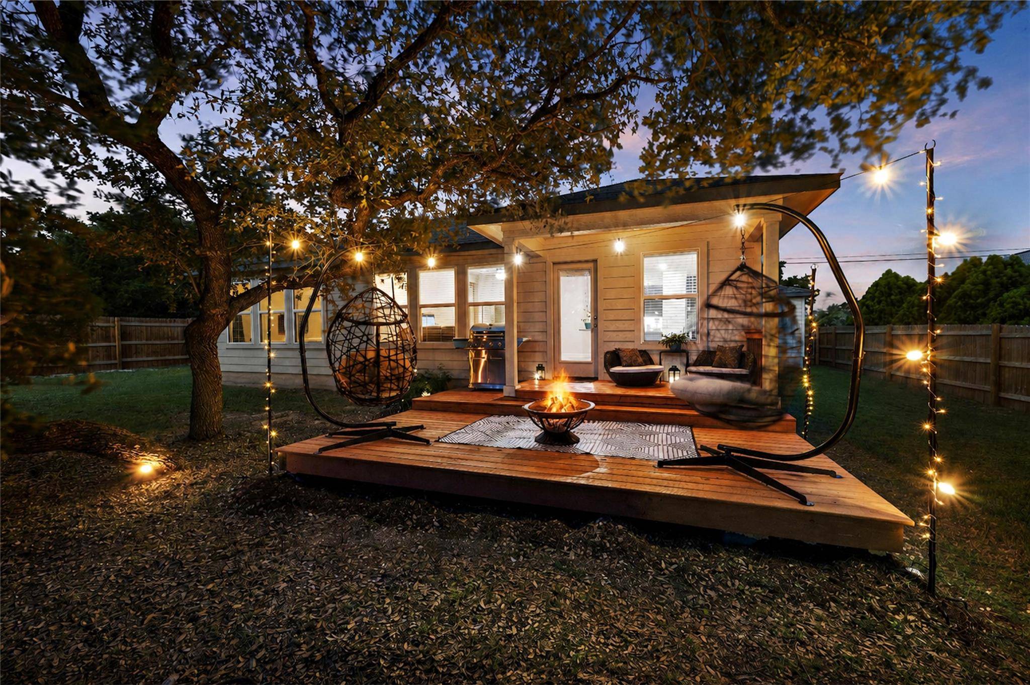 5302 Thunderbird ST, Lago Vista, TX 78645