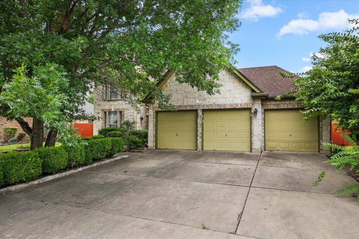 310 N Carriage Hills DR, Georgetown, TX 78626