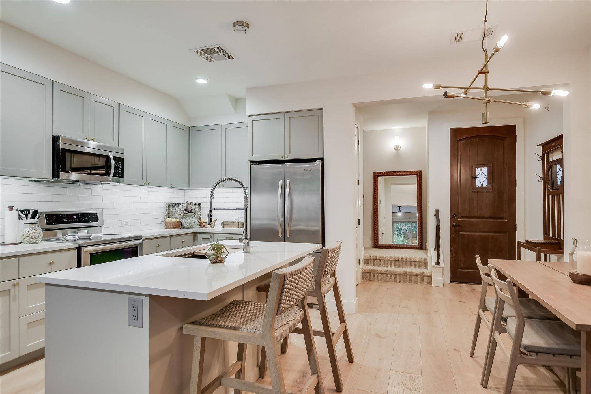 2207 Pasadena DR #1, Austin, TX 78757
