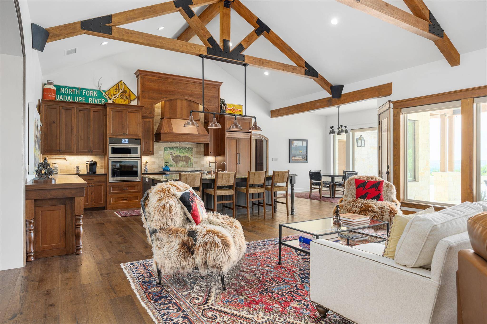 357 Cypress Estates PKWY, Ingram, TX 78025
