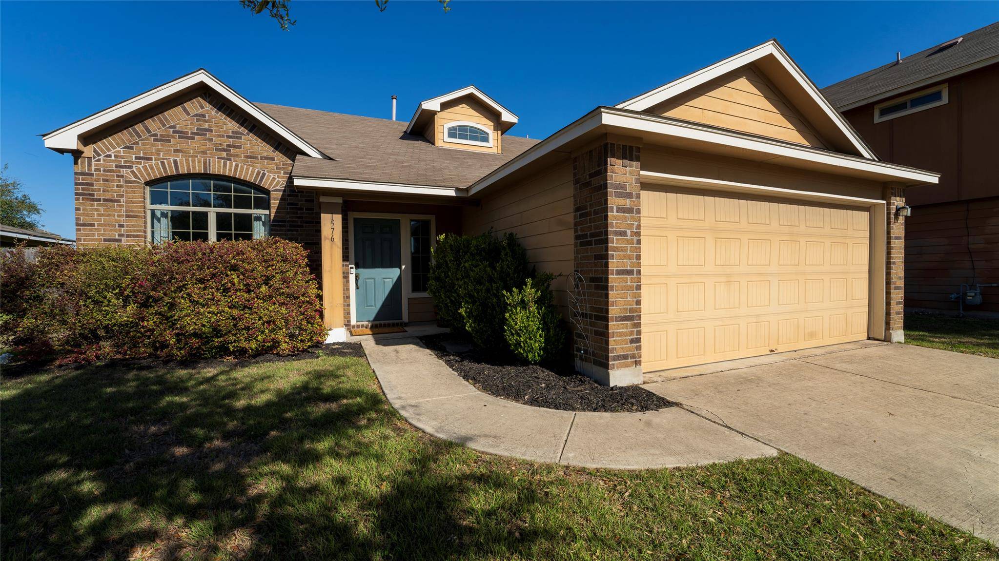 1576 Twin CV, Kyle, TX 78640