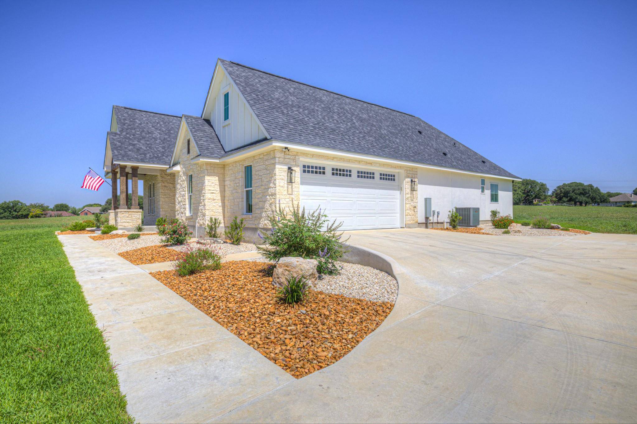 110 Lake Village RD, Seguin, TX 78155