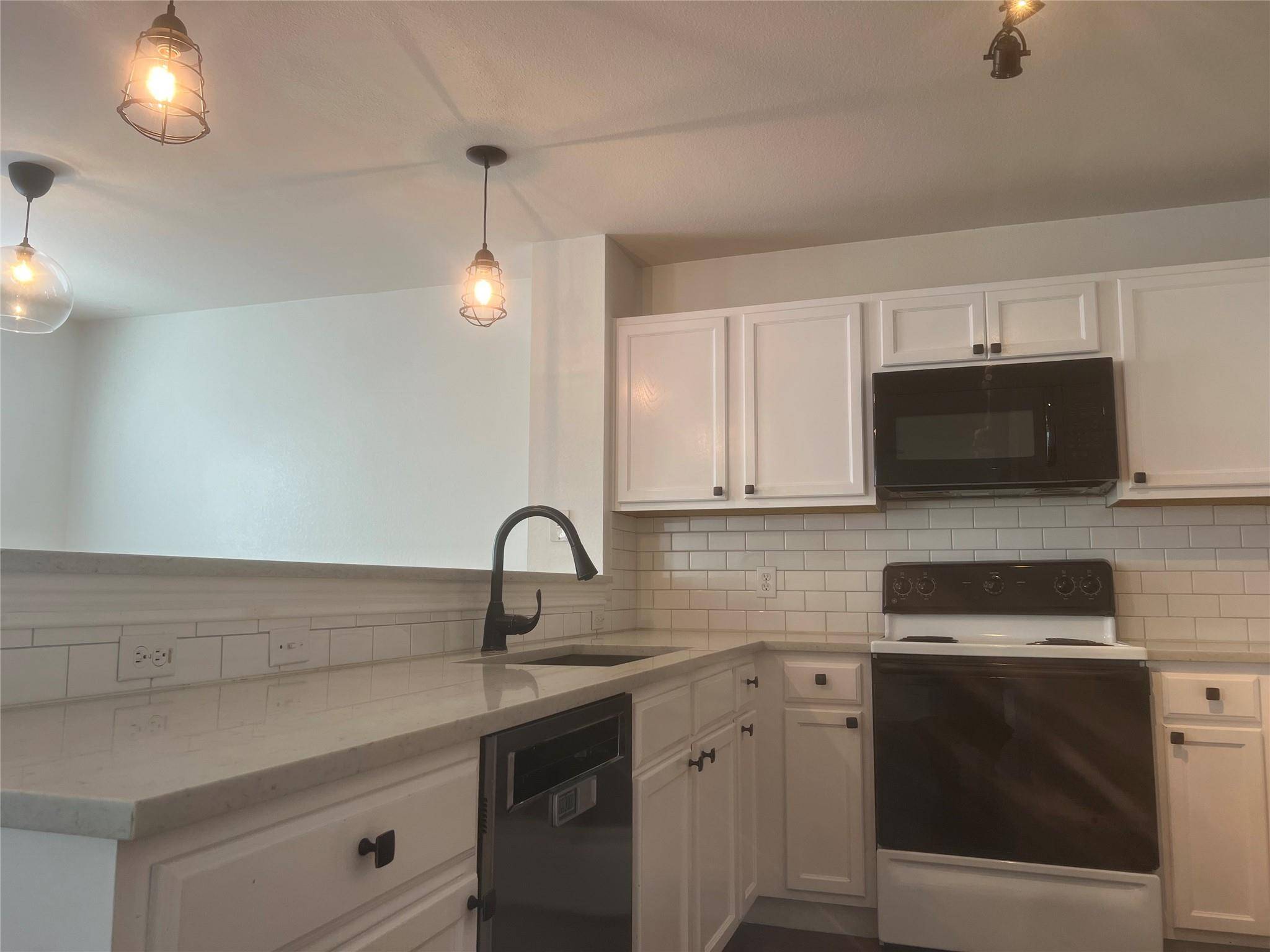 8511 Davis Oaks TRL, Austin, TX 78748