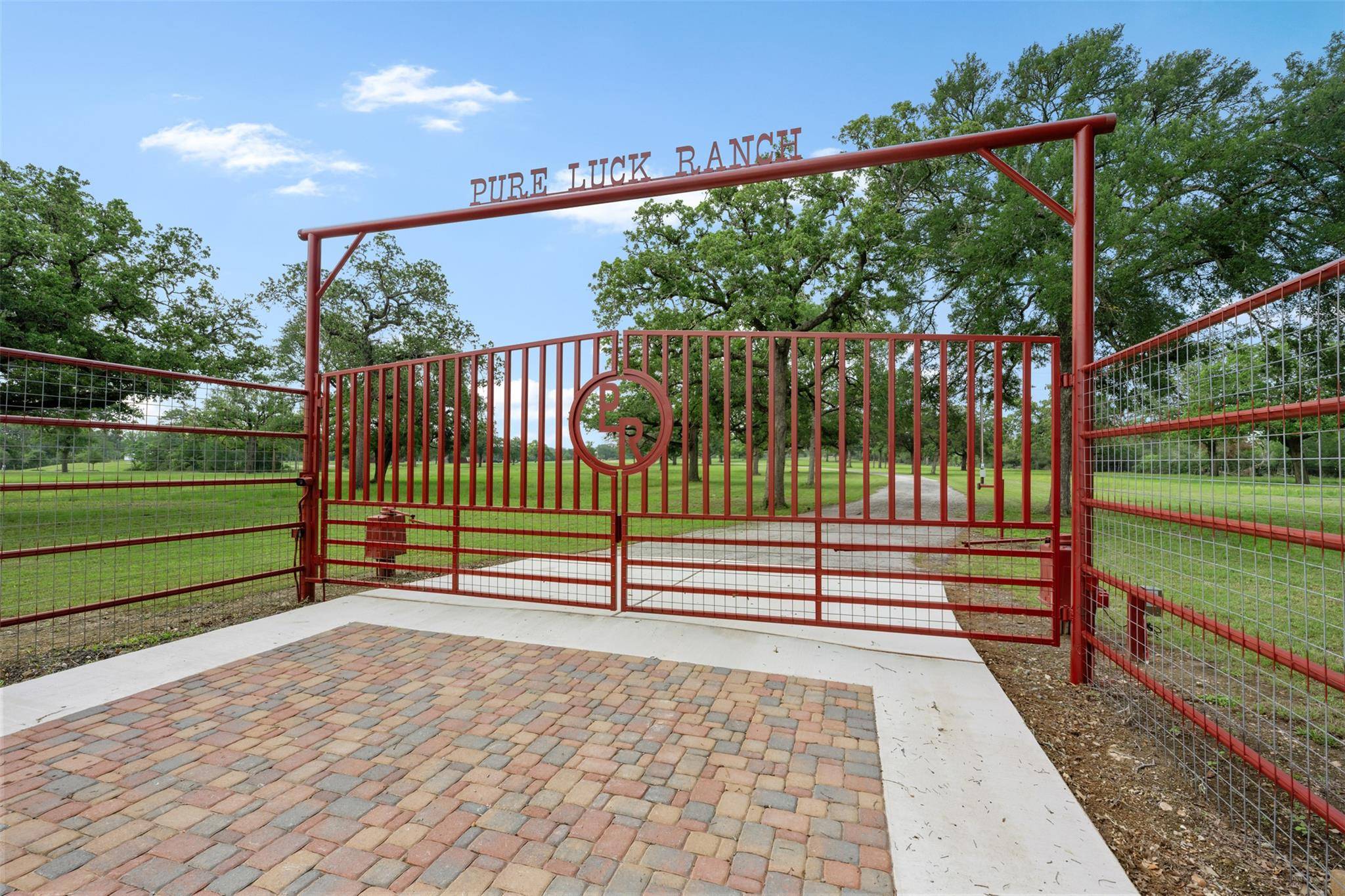 1304 E State Highway 71, West Point, TX 78963