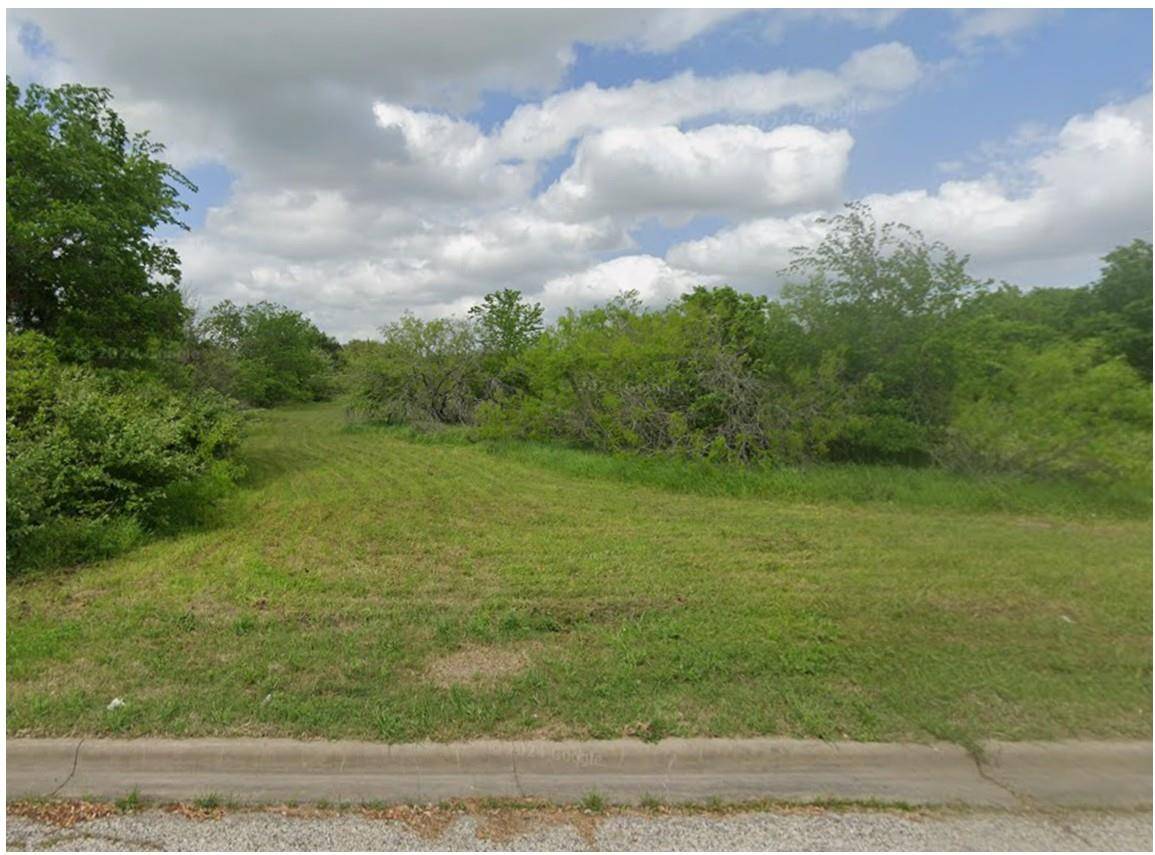 TBD Lot 2 W Boundary ST, Giddings, TX 78942
