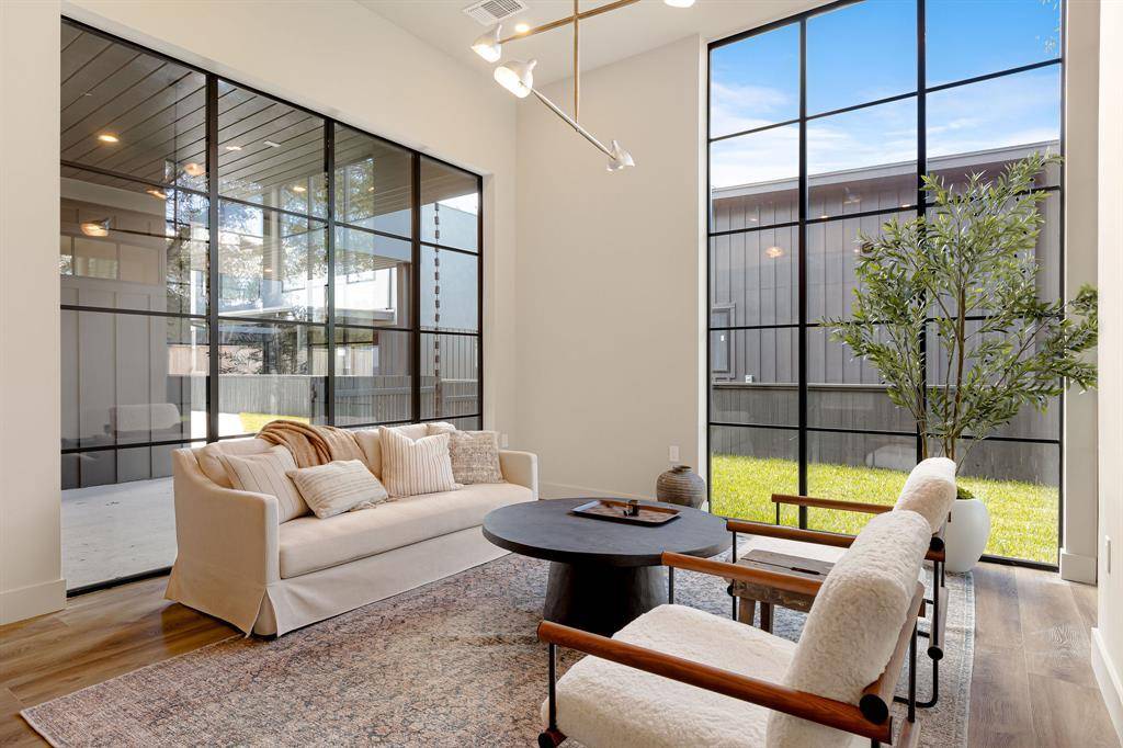 4414 Banister LN #2, Austin, TX 78745