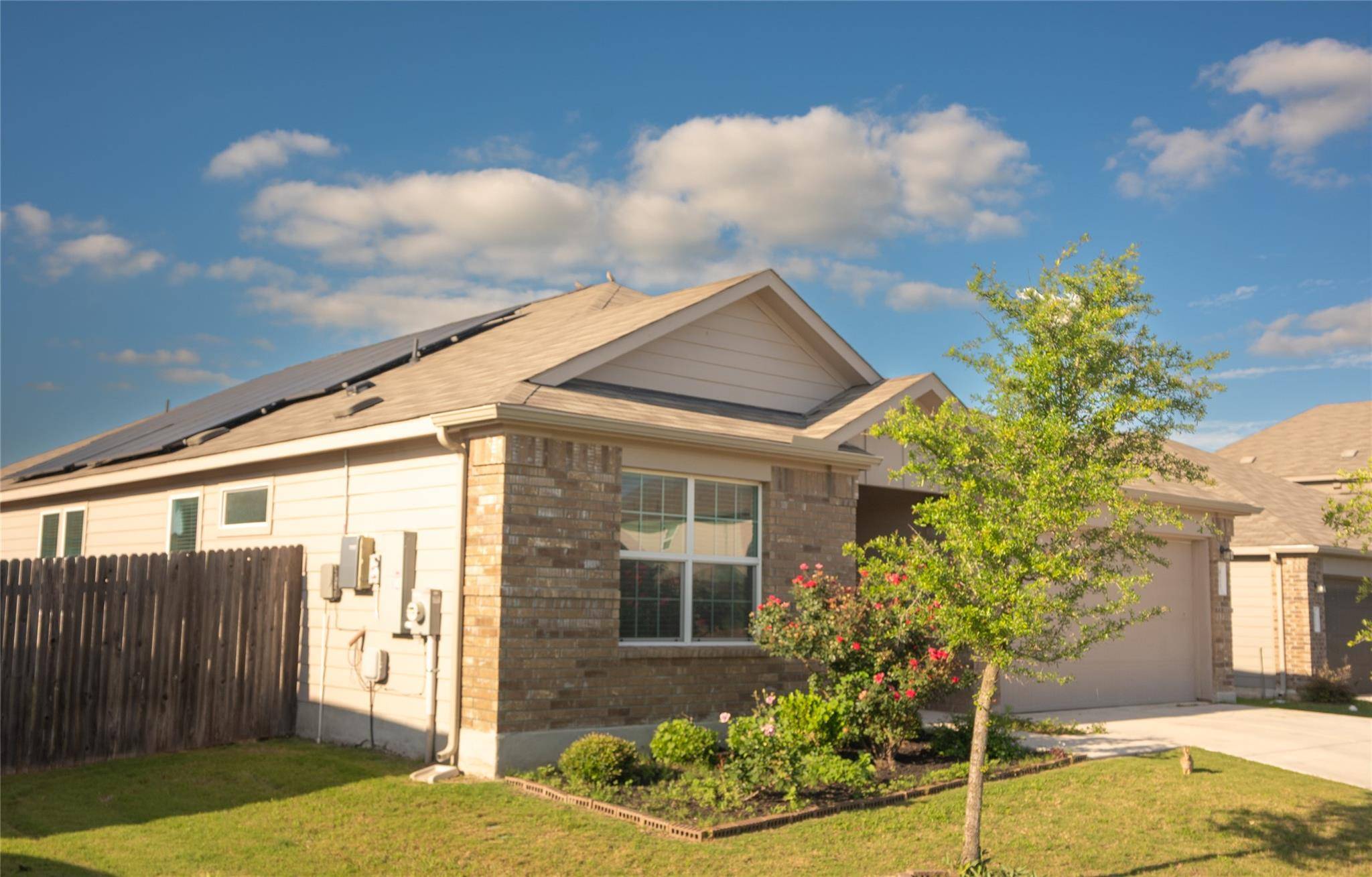 423 Bluejack WAY, Hutto, TX 78634