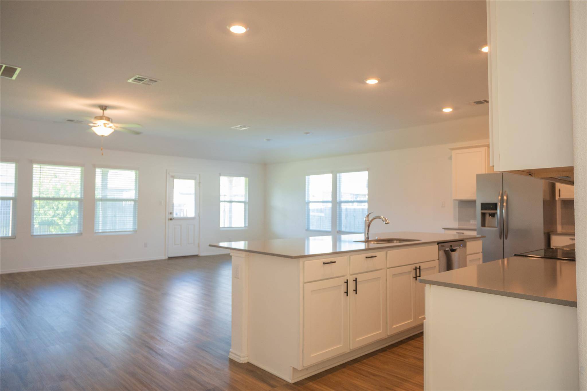 423 Bluejack WAY, Hutto, TX 78634