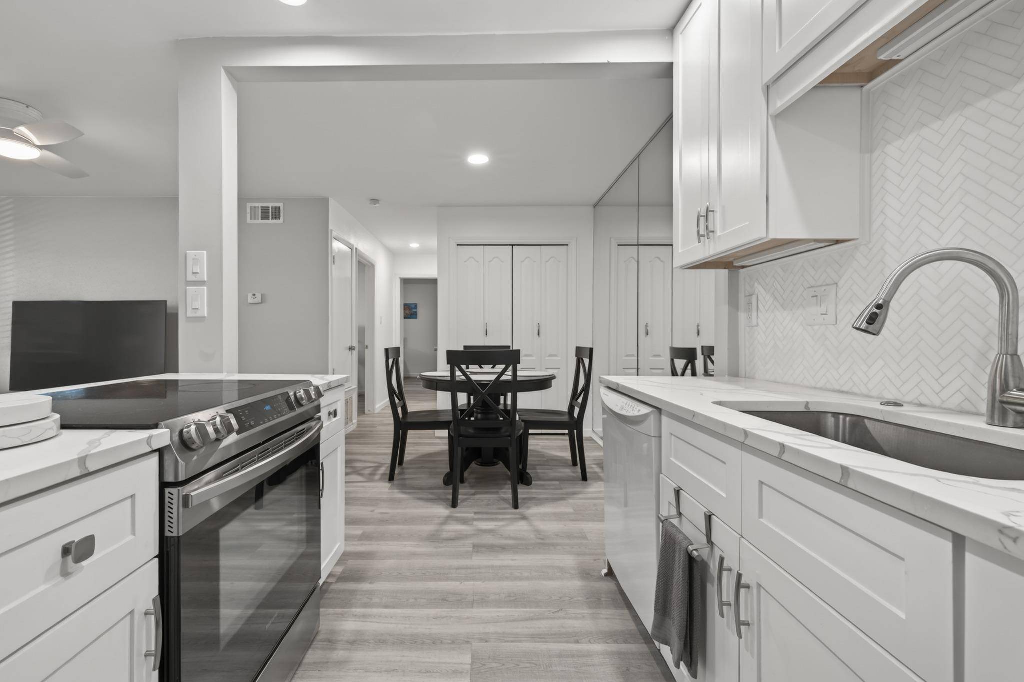 8210 Bent Tree RD #116, Austin, TX 78759