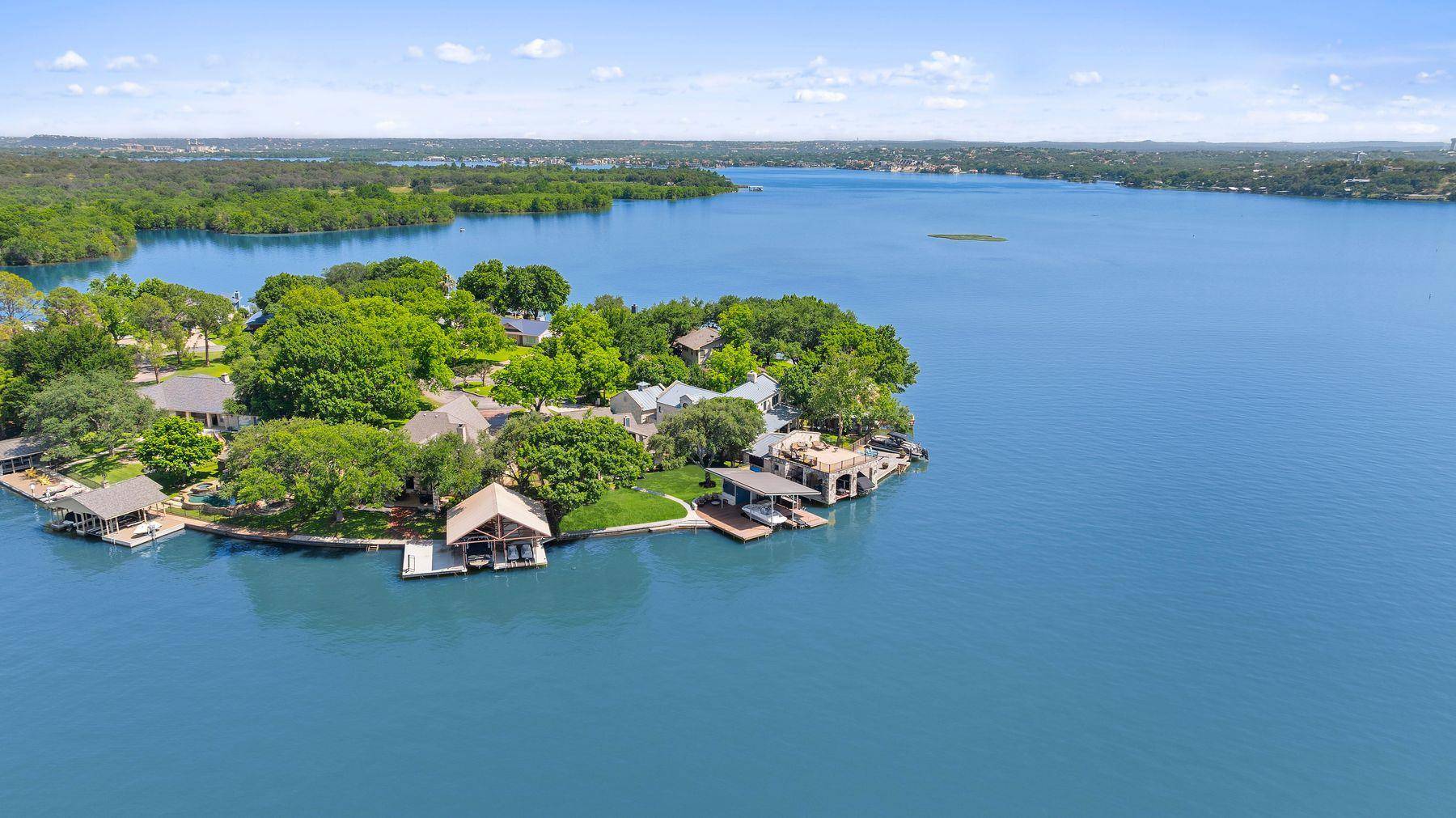 21 Beaver IS, Granite Shoals, TX 78654