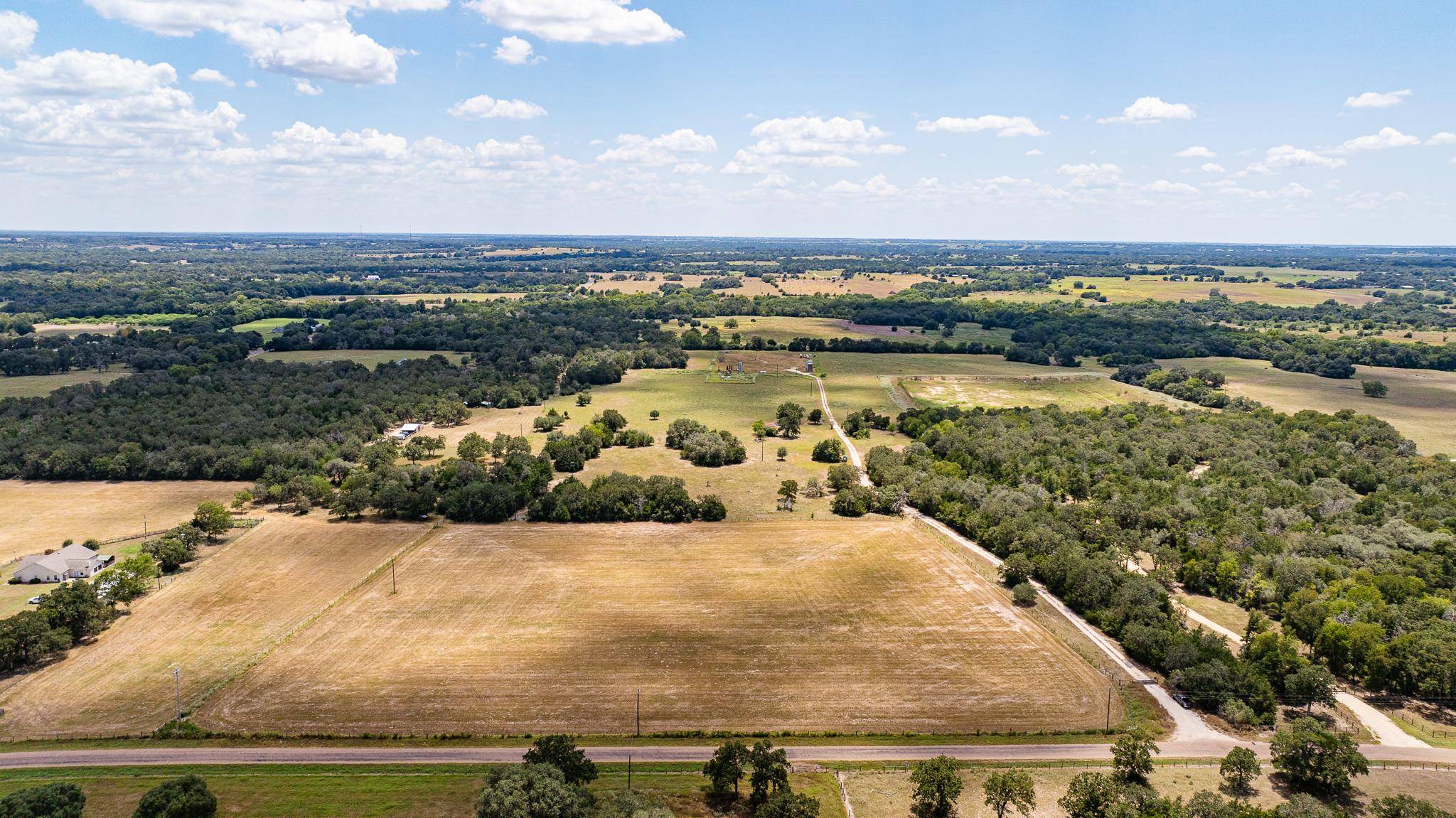 2210 Hermis RD, Schulenburg, TX 78956