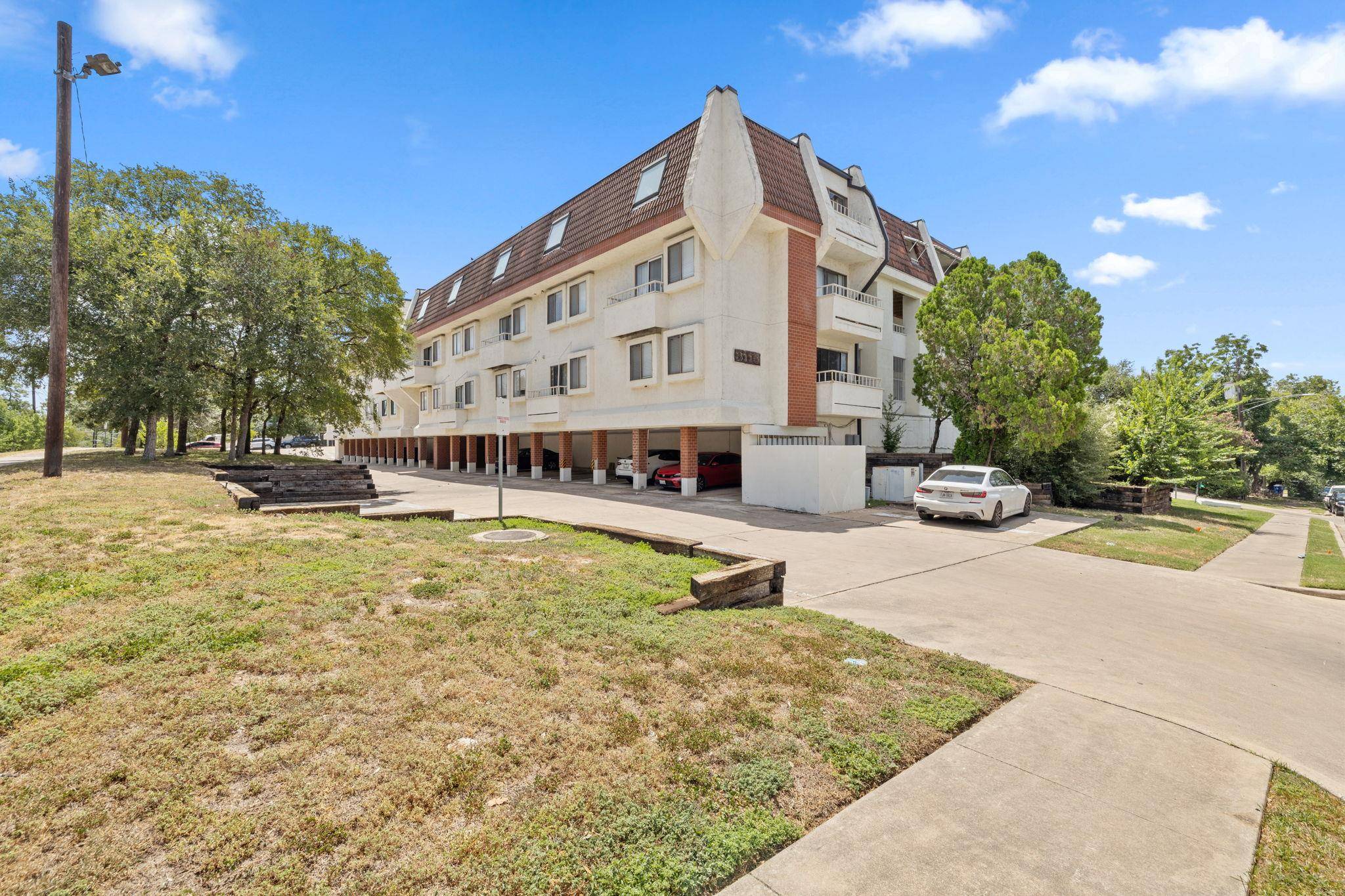 3115 Helms ST #212, Austin, TX 78705