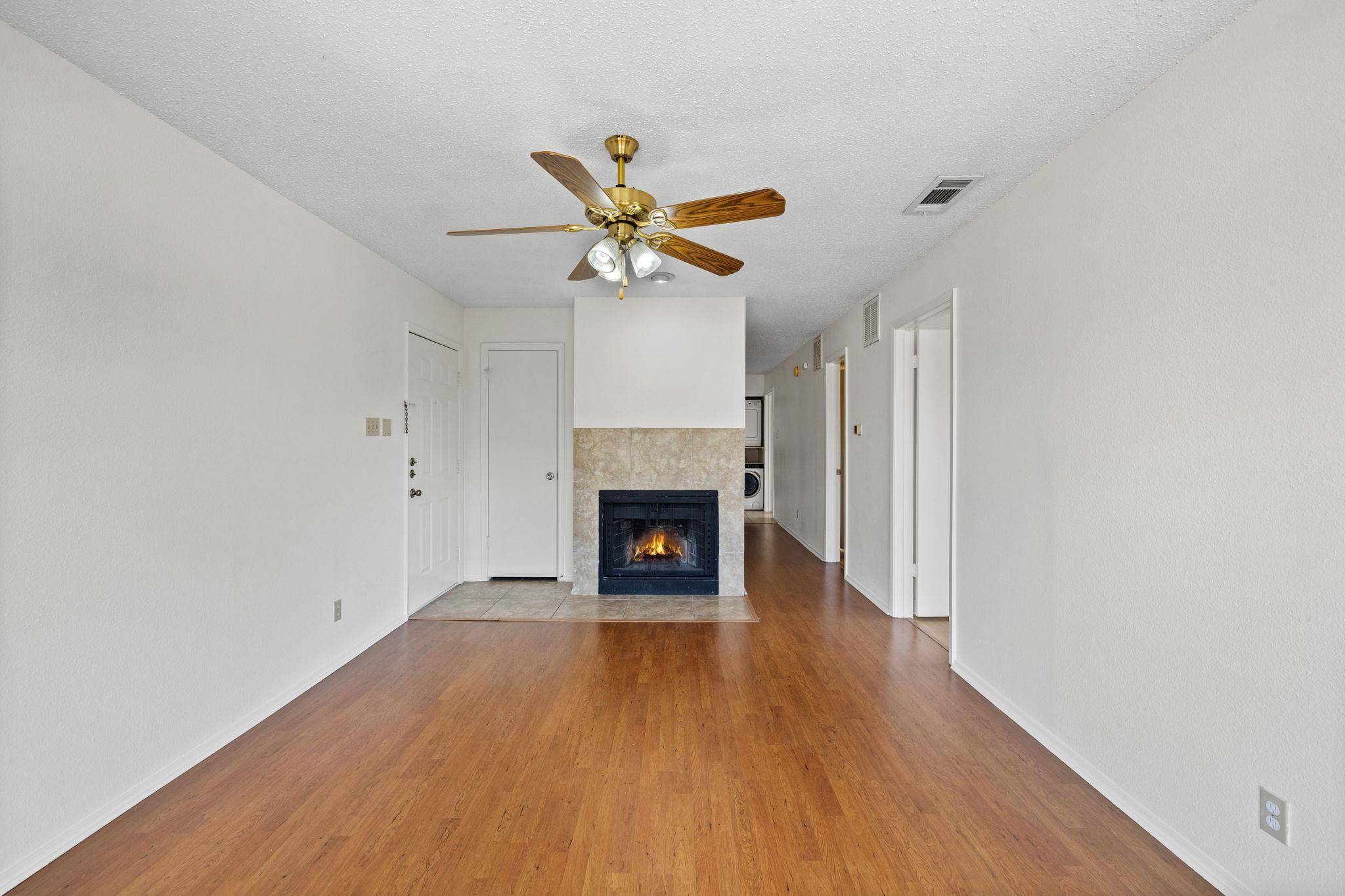 3115 Helms ST #212, Austin, TX 78705